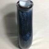 Vase ancien verre multicouche bleu, intérieur blanc vintage
