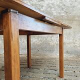 Dining table extendable