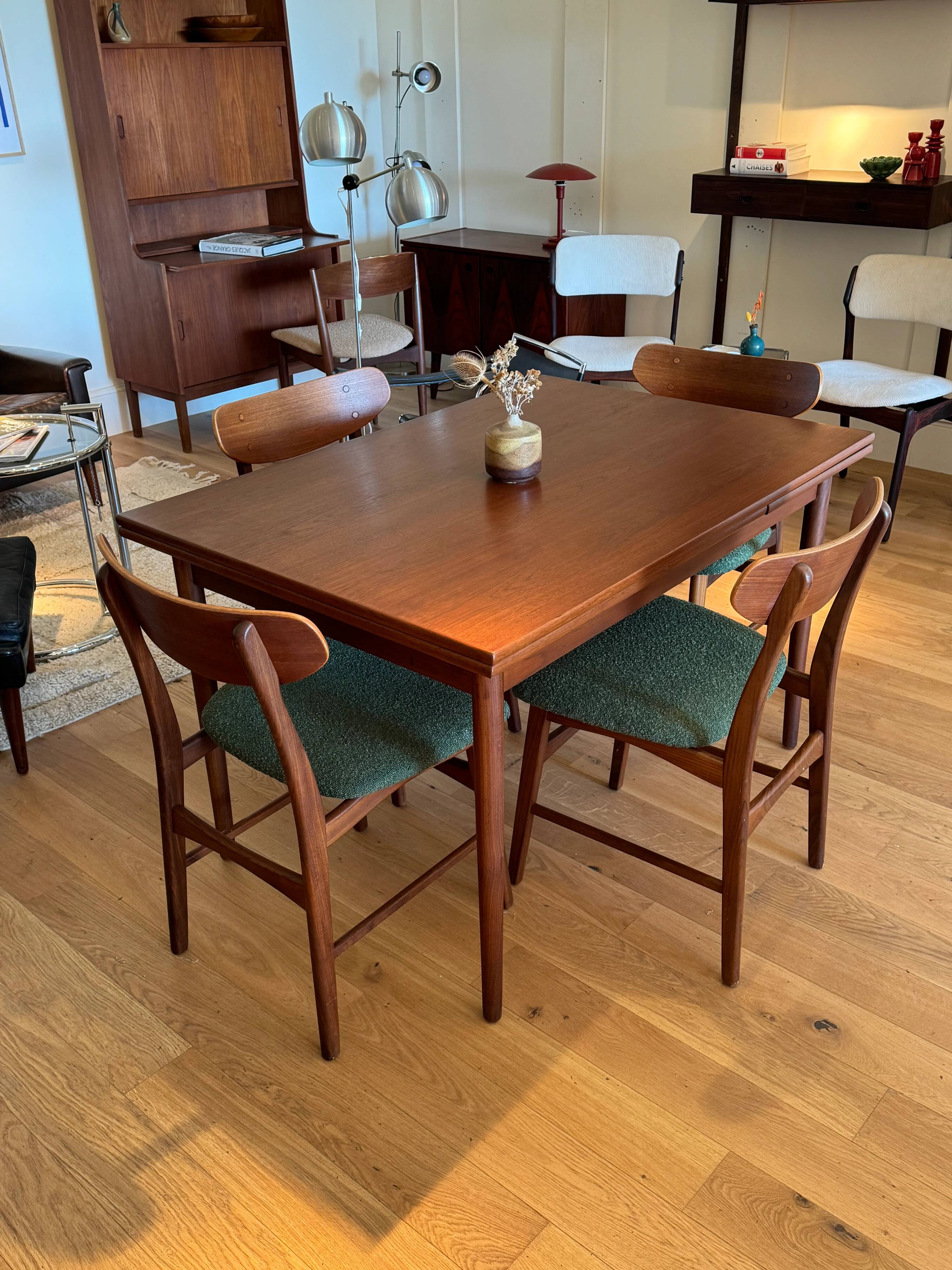Set of 4 Scandinavian teak chairs – Model "Vagn" – 1960s