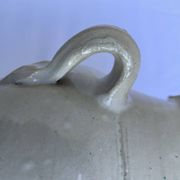 Ancient orza from Lucena, Córdoba, glazed Andalusian pottery with a veined decoration.