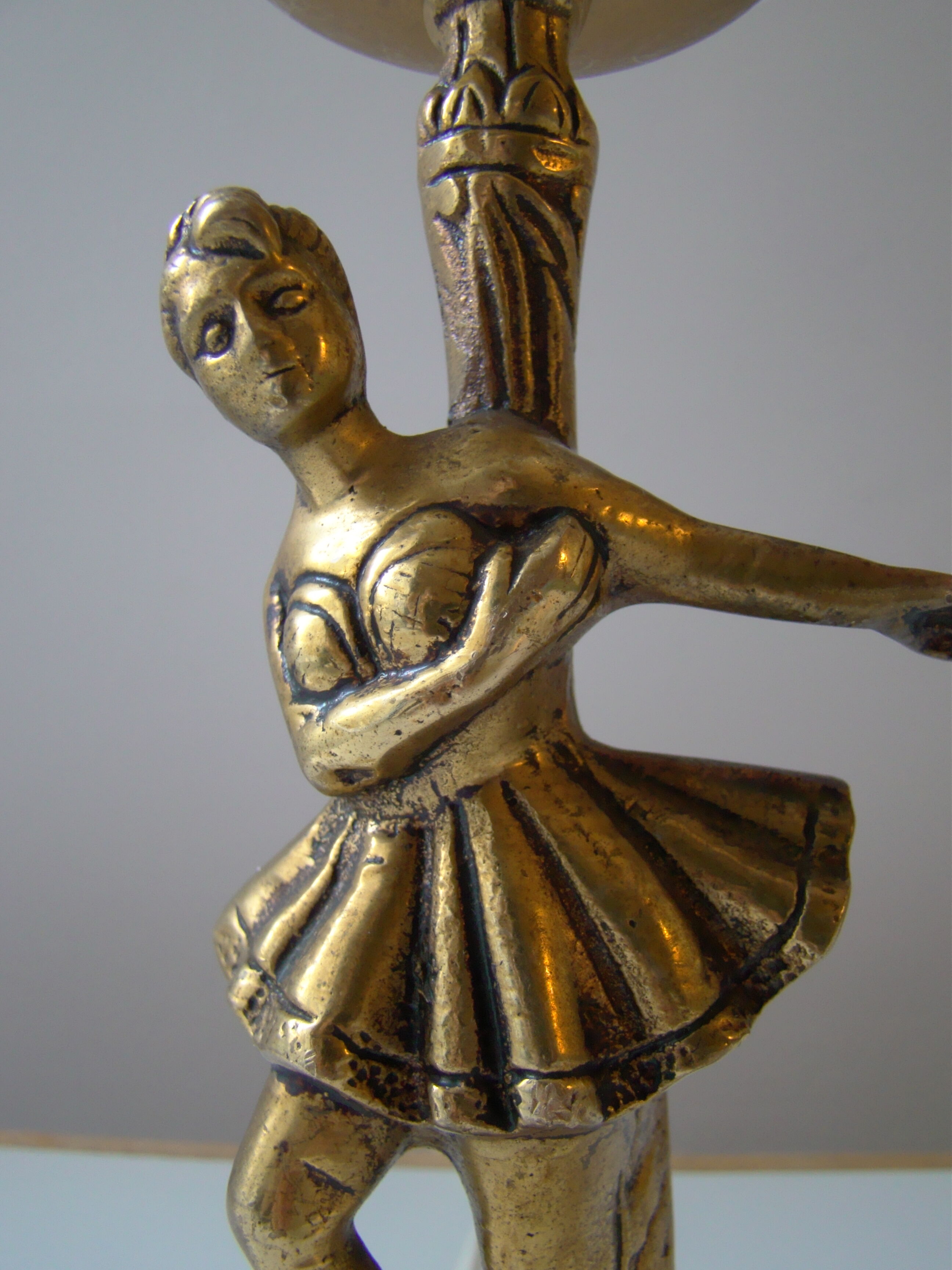 Charming vintage lamp dancer