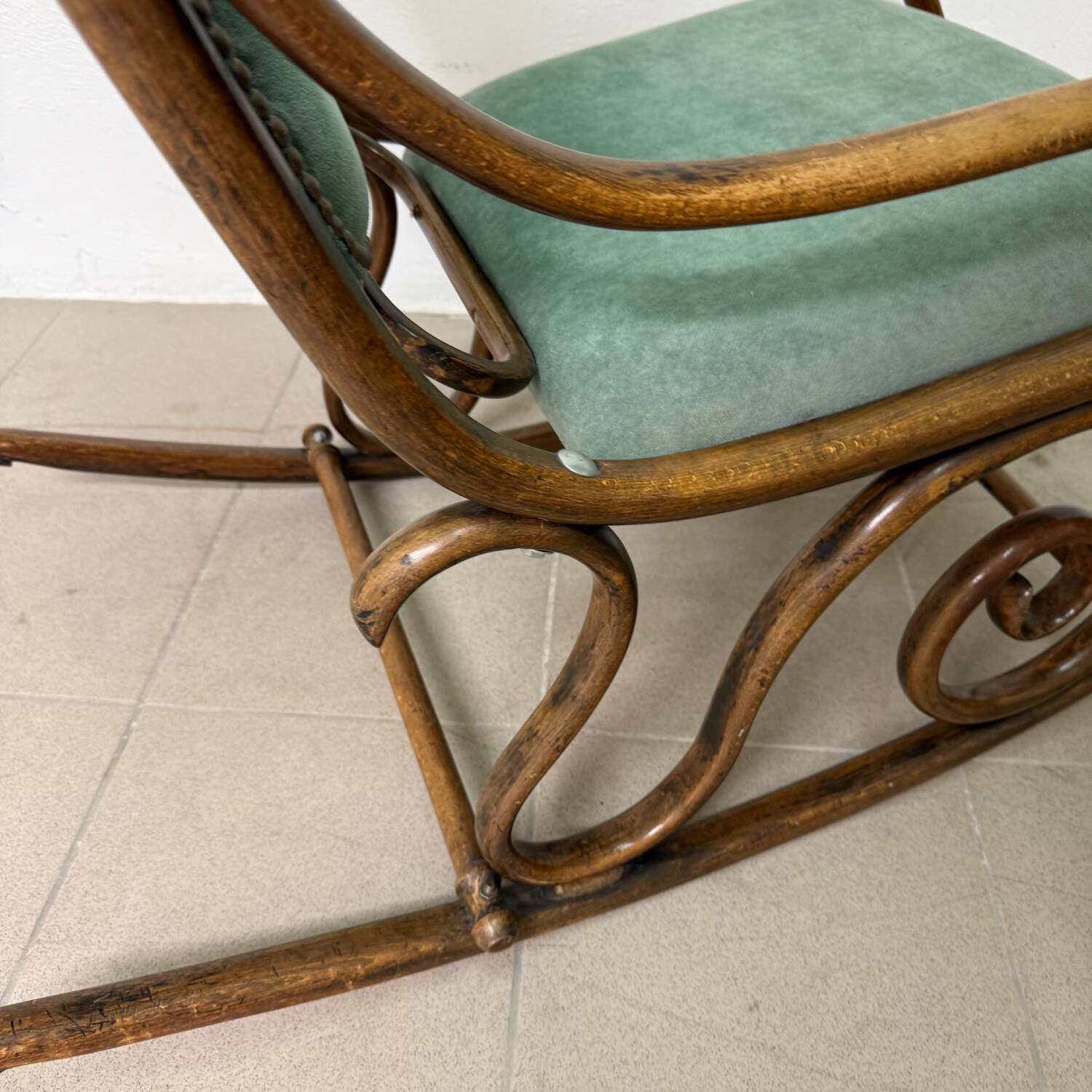 Rocking chair, rocking armchair