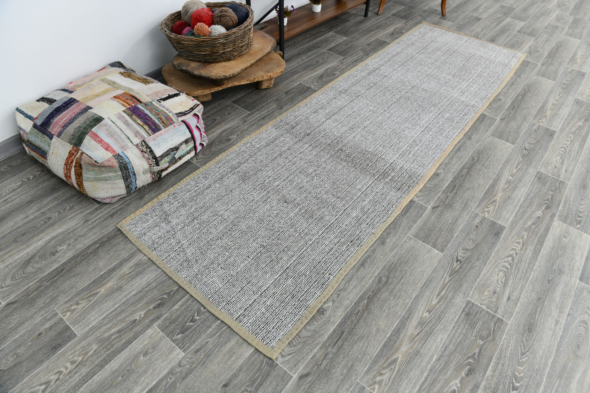 3x10 White Black Turkish Runner Rug 92x310Cm