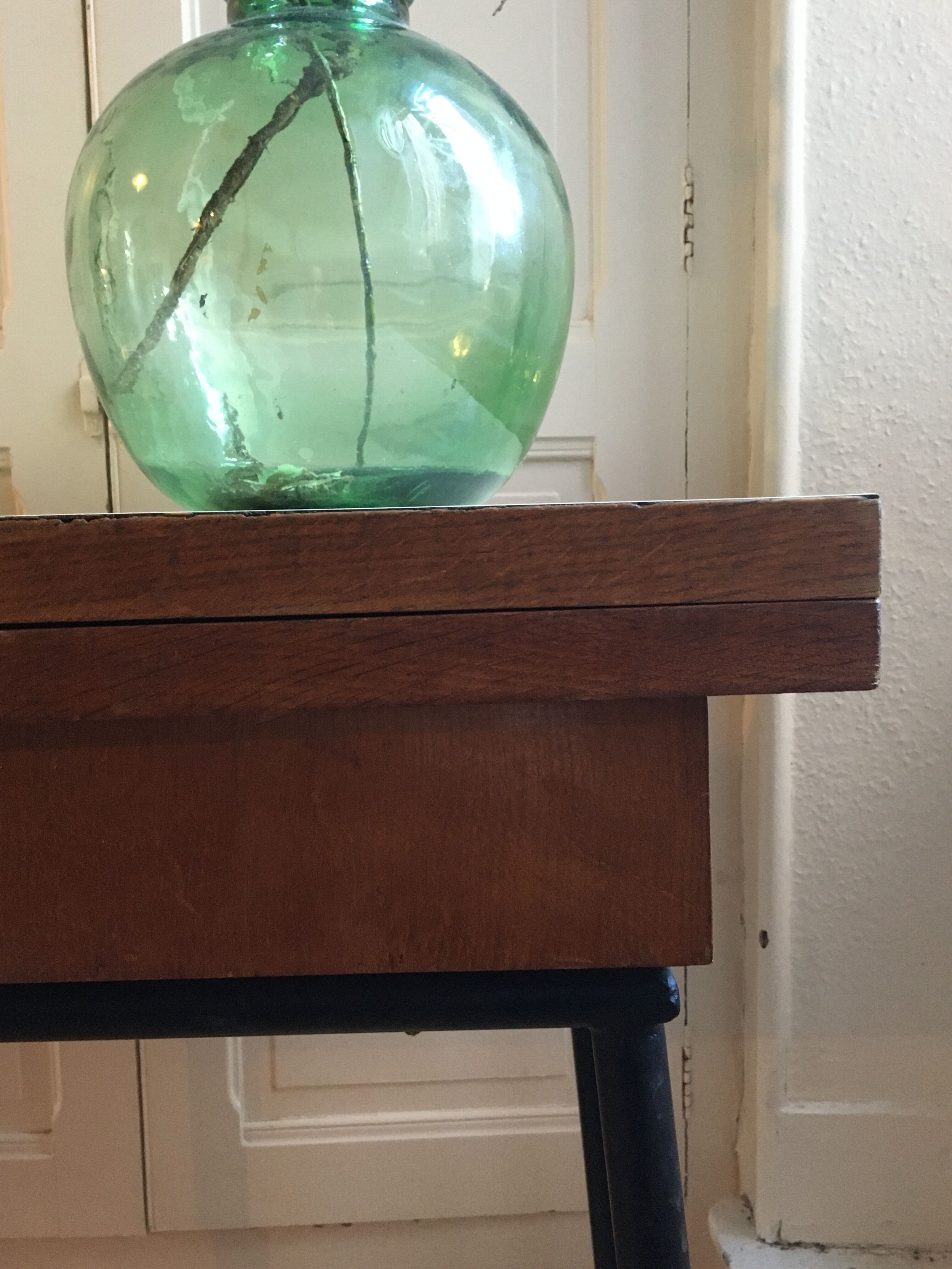 System table from the 1950s