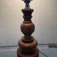 Lampe vintage des années 60-70 en bois et opaline