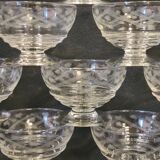 10 anciennes coupes à champagne en cristal gravé ciselé
