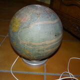 Perrina 1950 glass globe