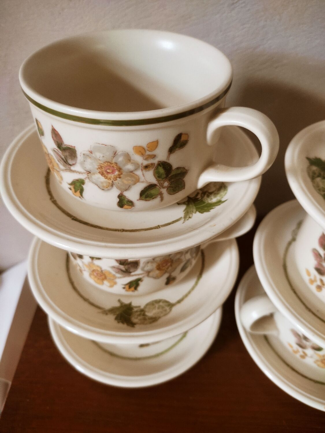 6 English tea cups or chocolate