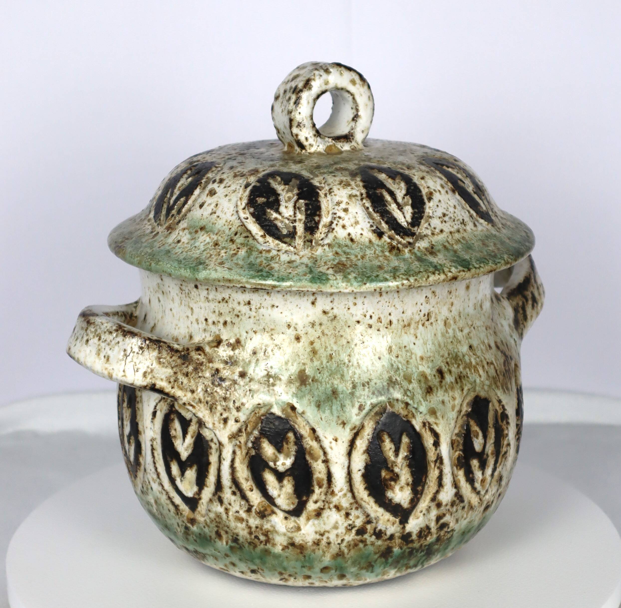 Ceramic pot by Thiry Vallauris