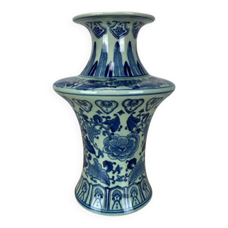 Chinese porcelain vase, blue, 20th century.