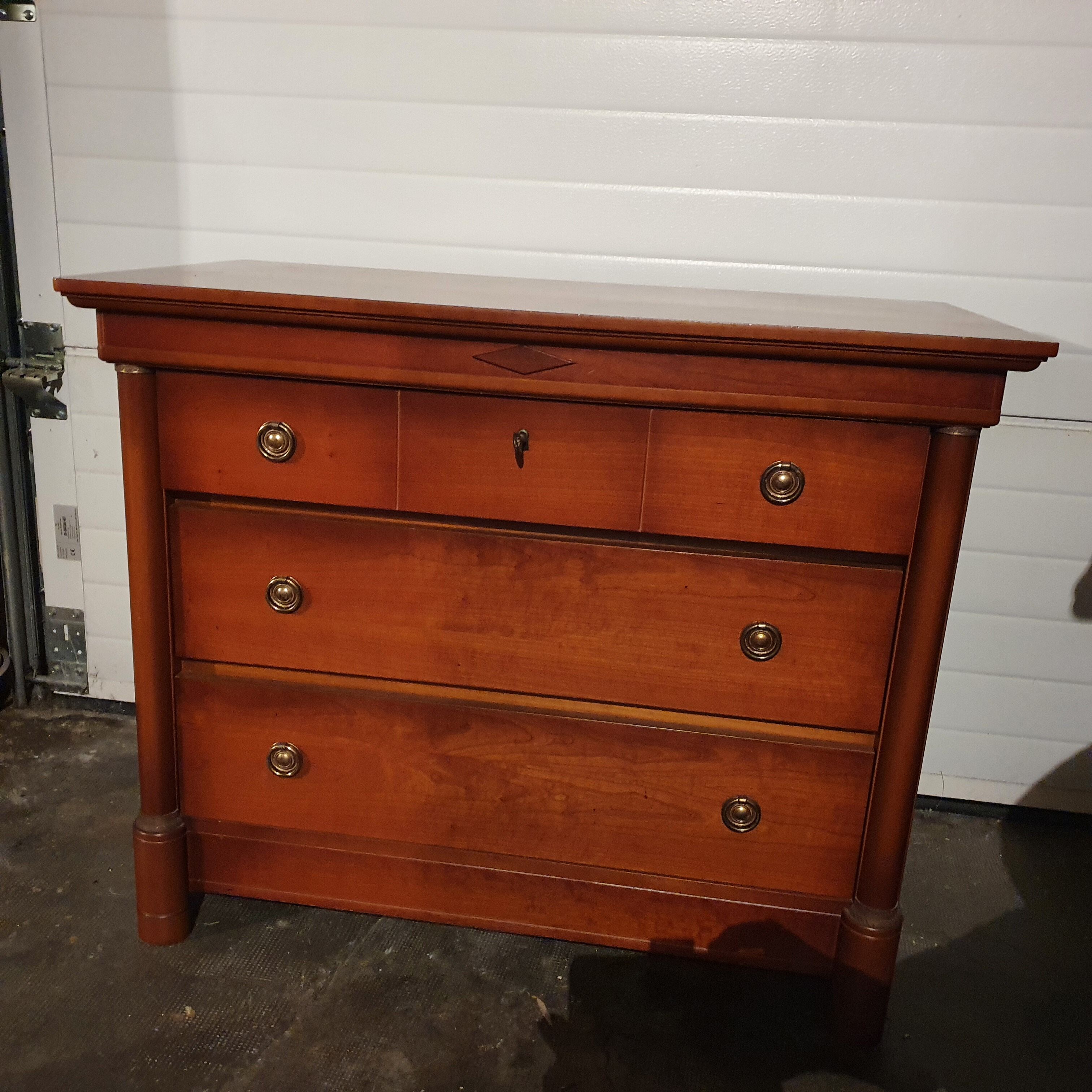 Gautier dresser, 1980