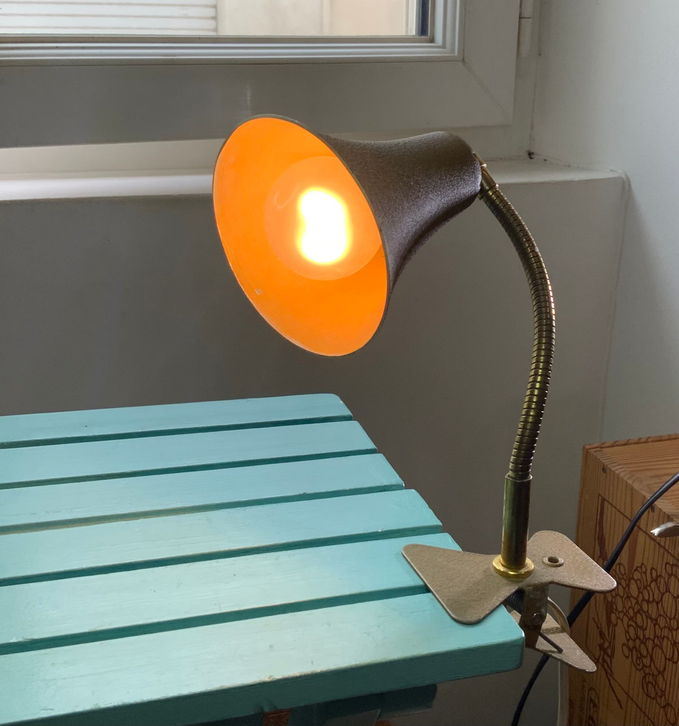 Vintage beige metal clip lamp working condition original electrification