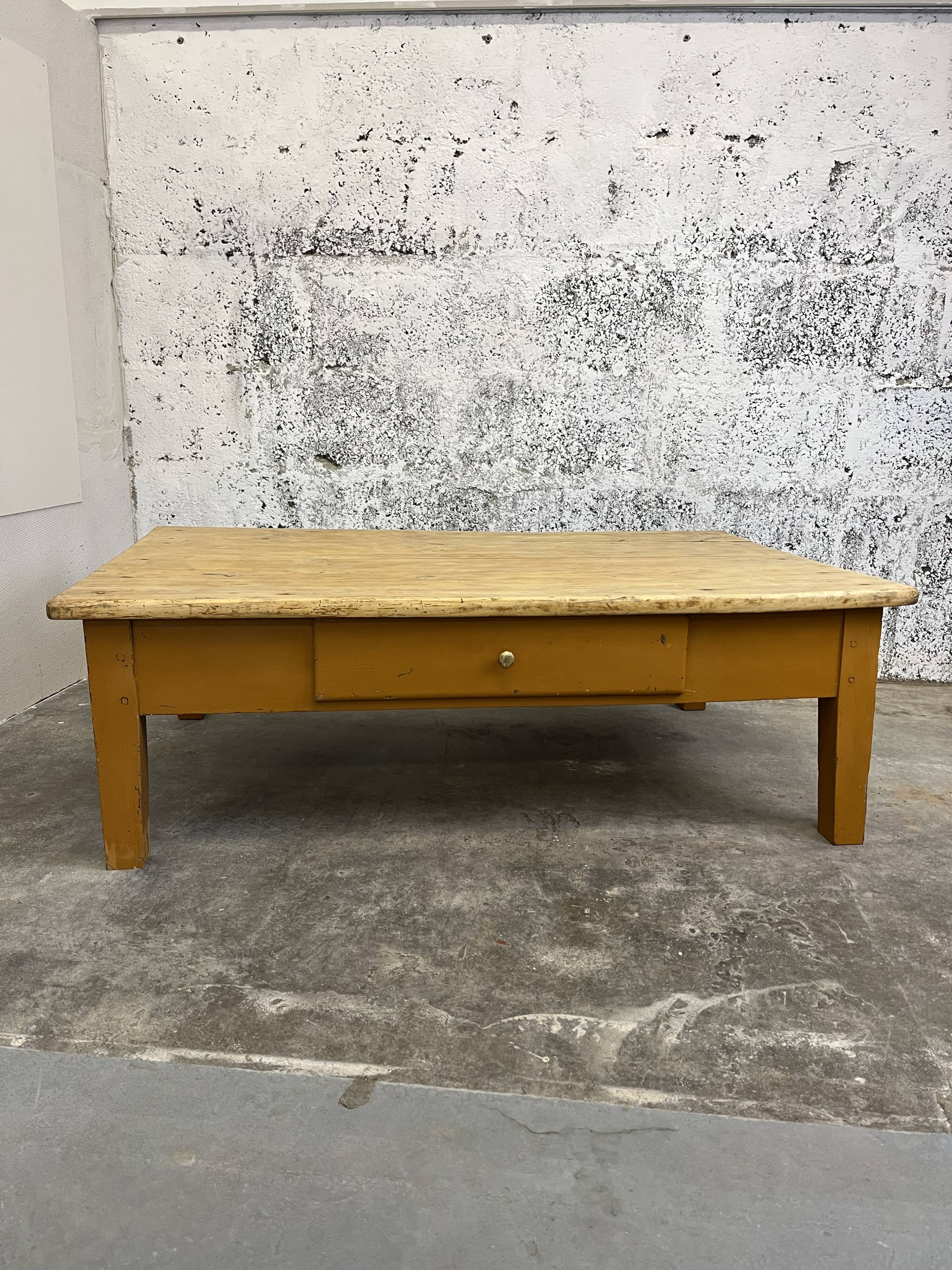 Coffee table farmhouse table