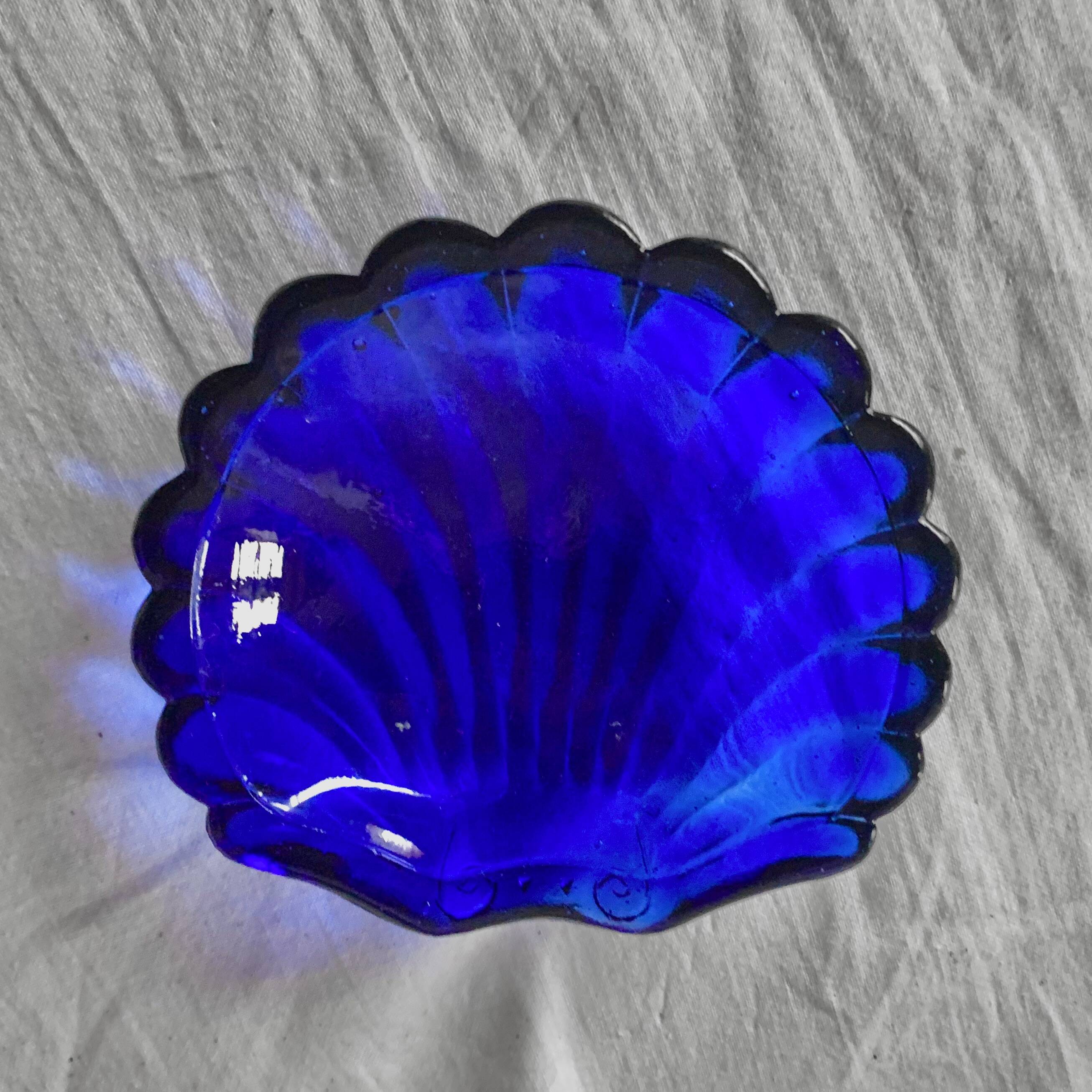 Vintage shell butter dish in stainless steel and cobalt blue glass