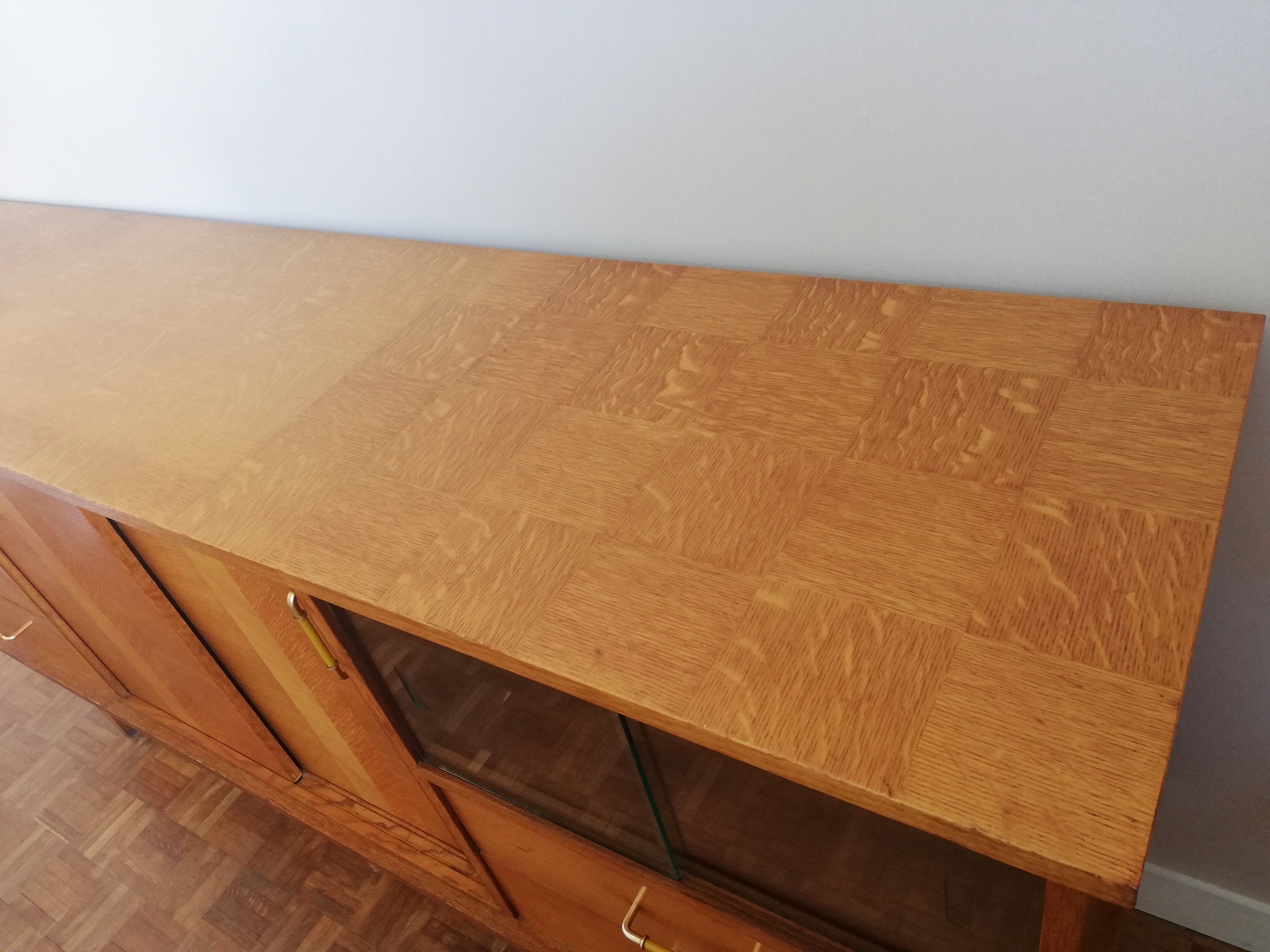 Light oak line-up 60s