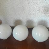 Globe en opaline