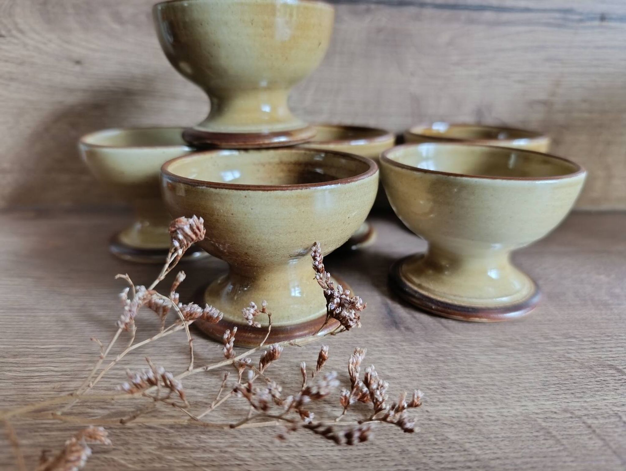 6 footed bowls in glazed honey stoneware, Atelier Saint Simon, vintage