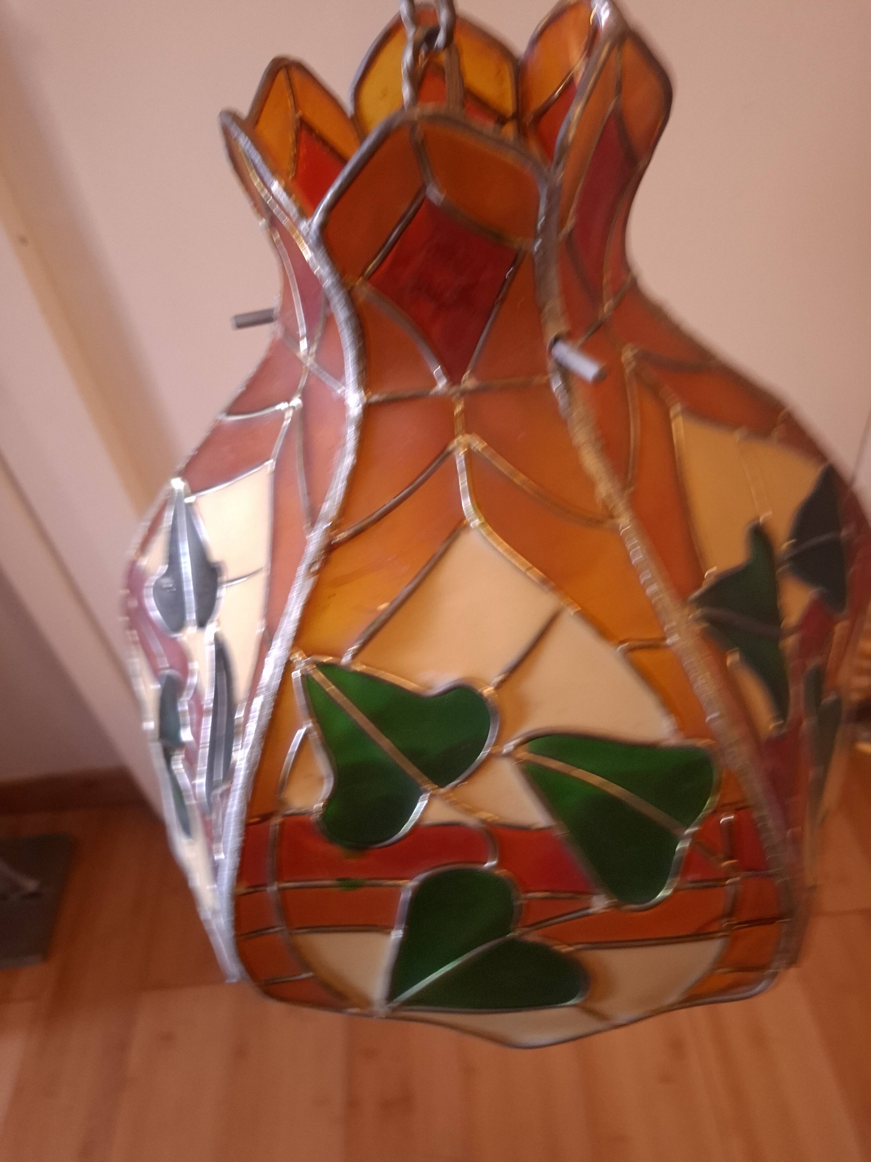 Tiffany-style stained glass pendant light