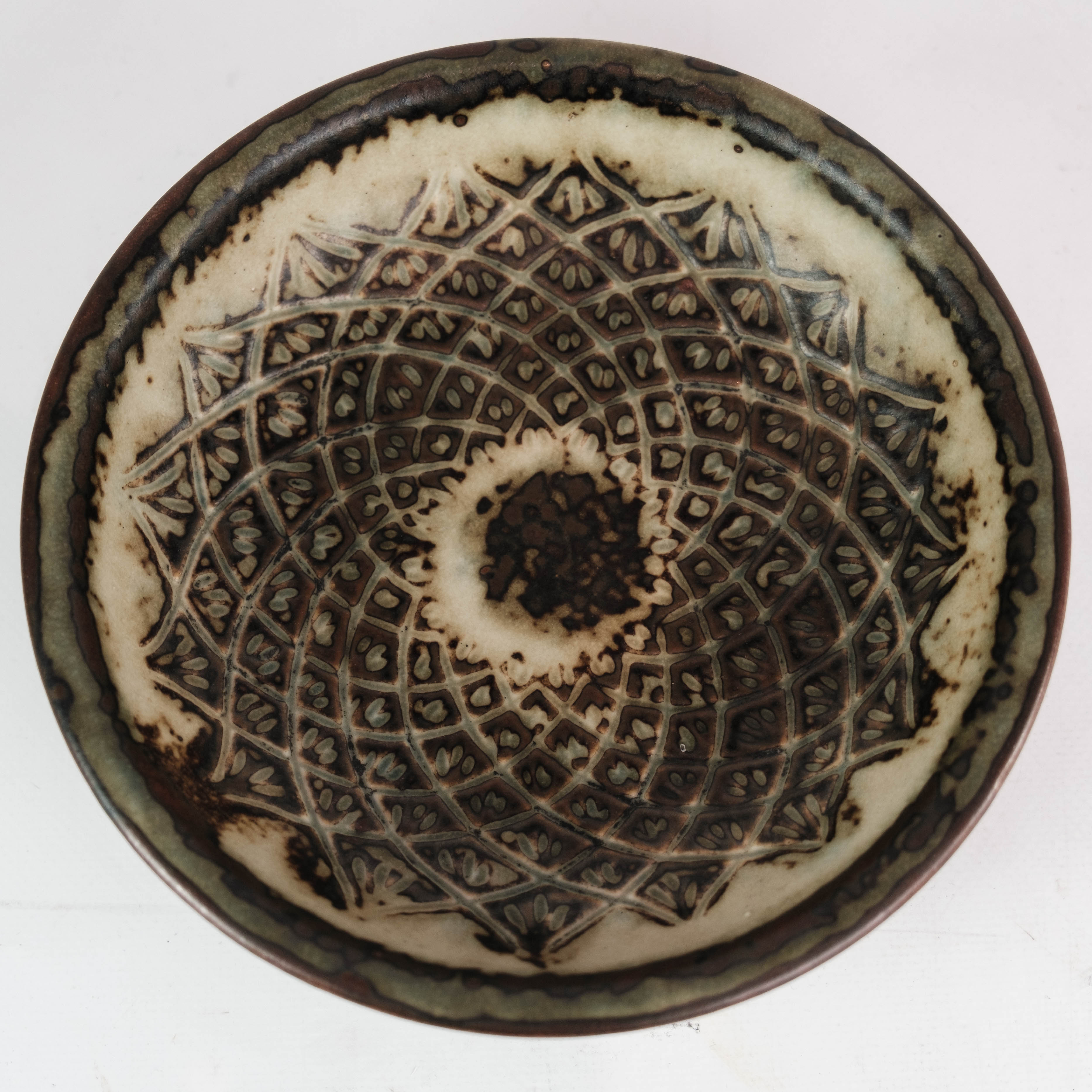 Stoneware bowl in brown colors, no.: 21567 by Gerd Bøgelund for Royal Copenhagen