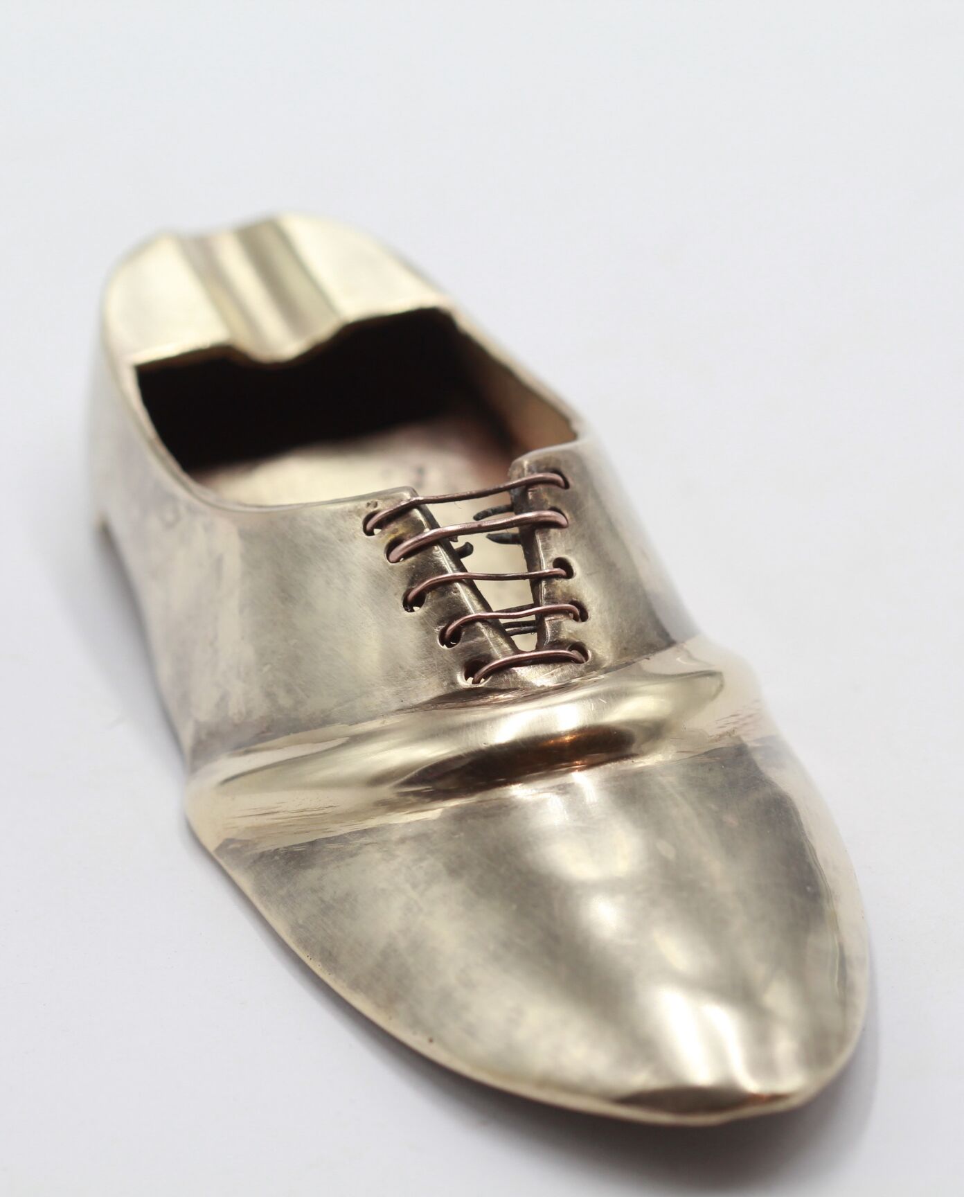 Ashtray brass shoe