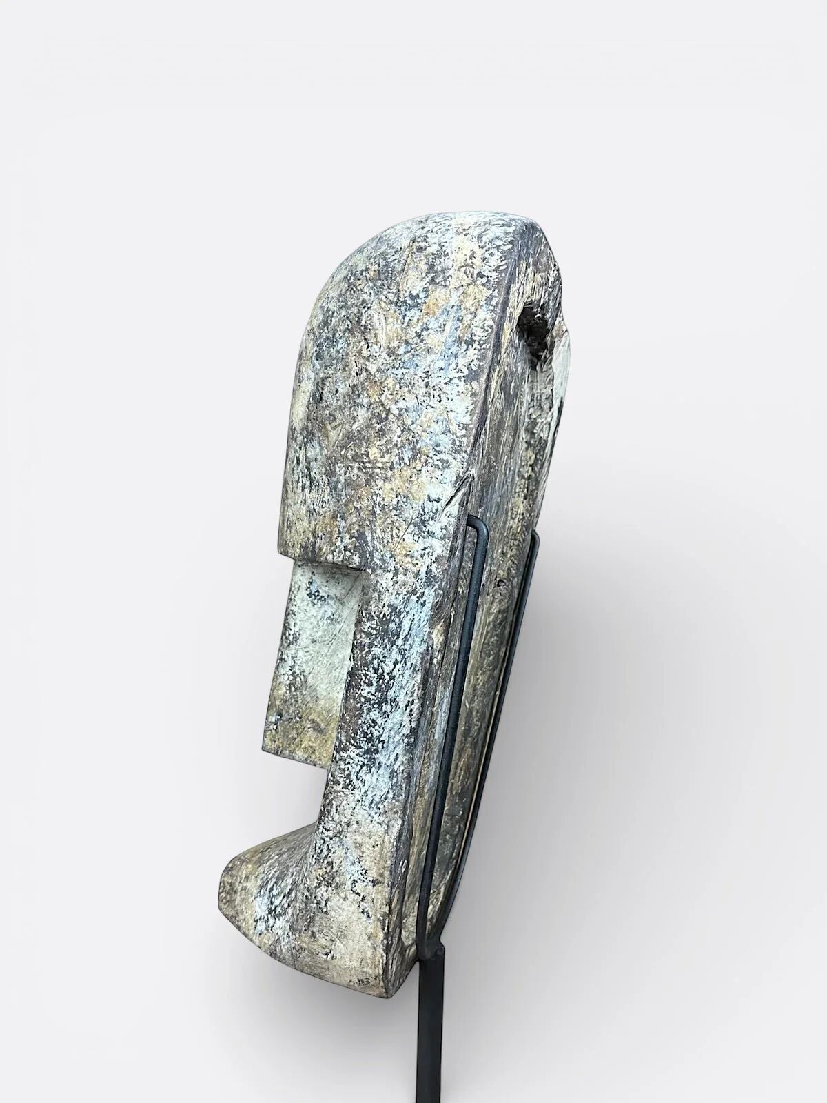 Large tribal sculpture on metal base – Agung XL