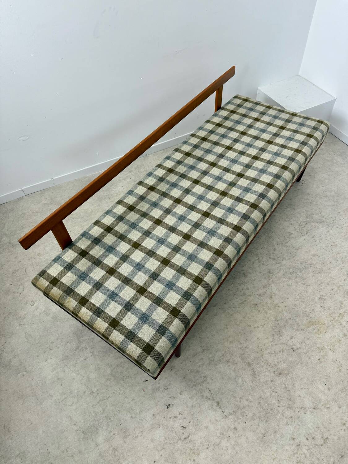 Ancien canapé Daybed scandinave "Svane", Haldor Vik et Ingmar Relling par Ekornes design scandinave Norvège 1960