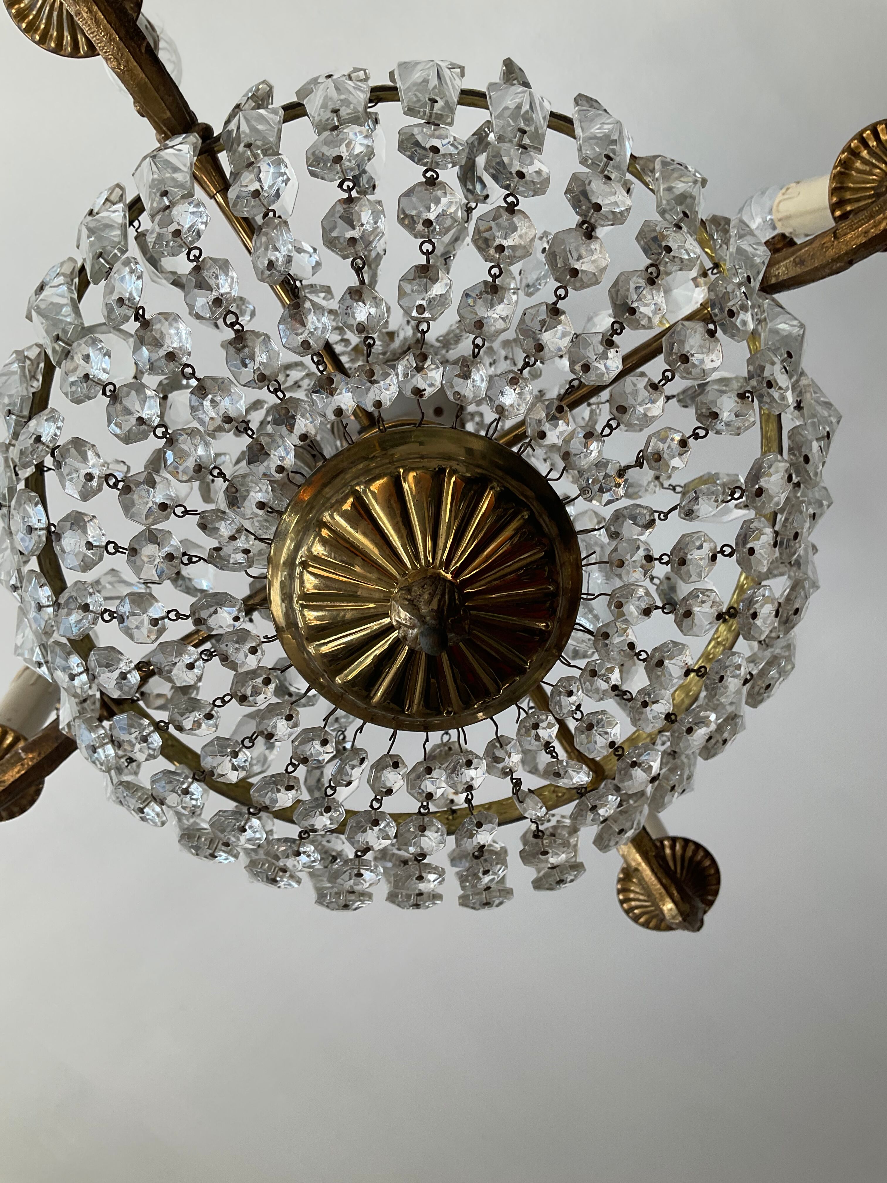Balloon chandelier in bronze and grapevines 8 lamps