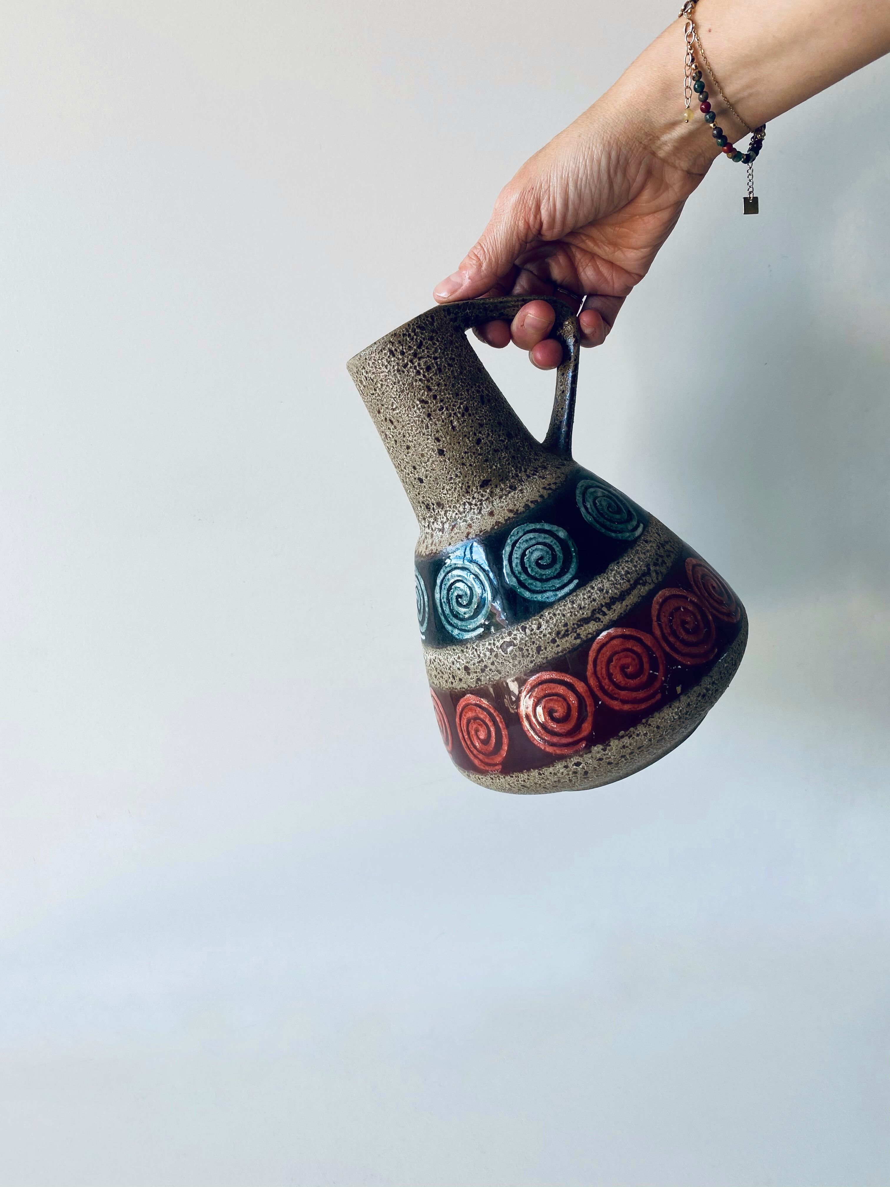 50s spiral decoration pitcher