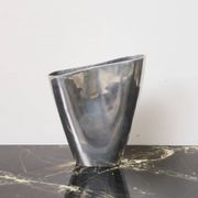 Vase moyen "Sillage" en fonte d'aluminium, 1970s