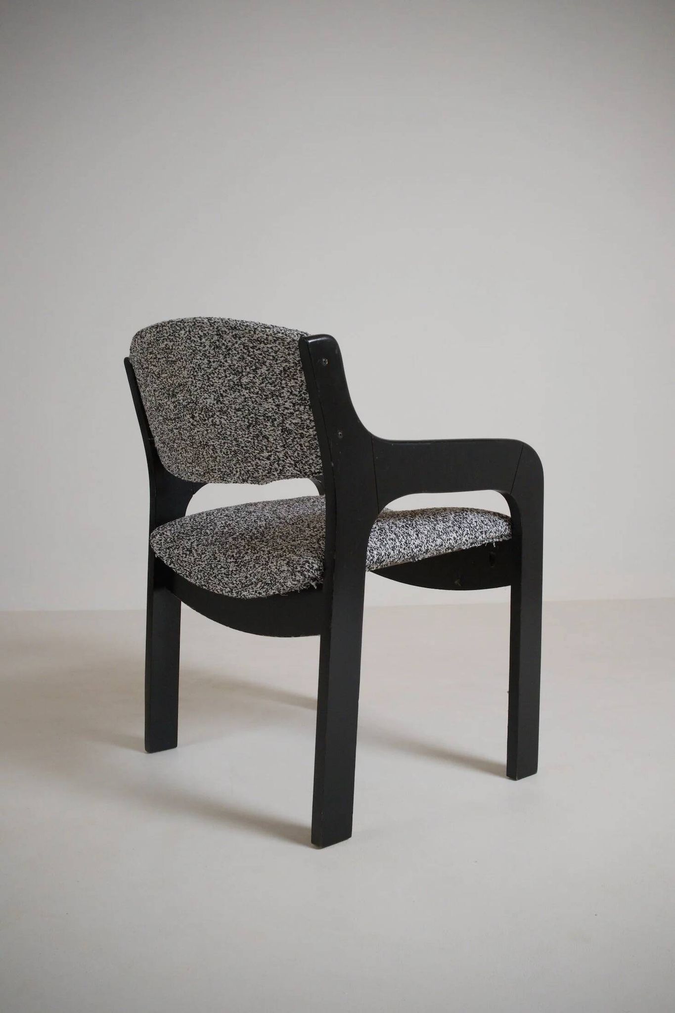 Chair in the style of Eero Aarnio