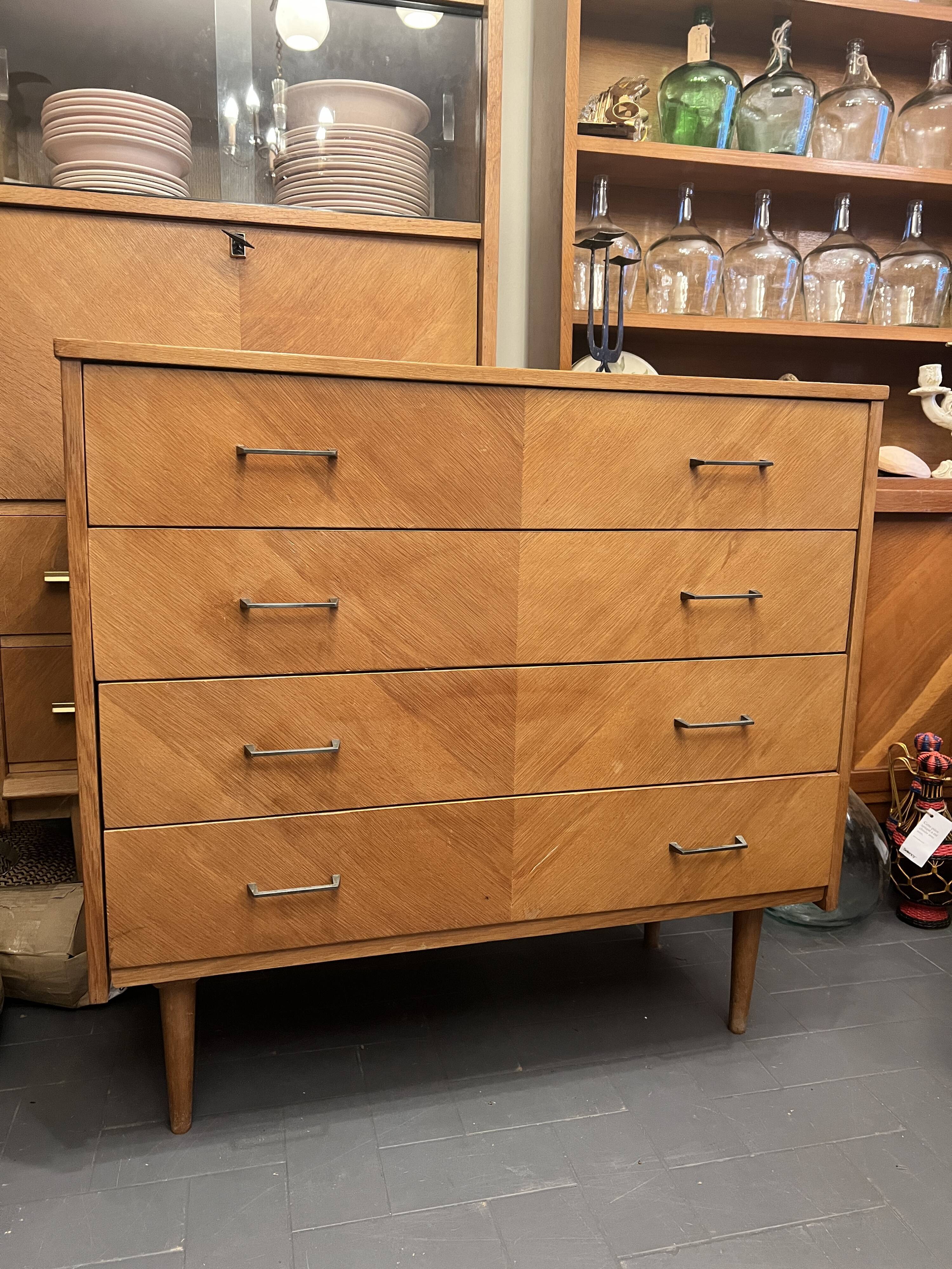 Pop up Noël 2022 - Commode vintage