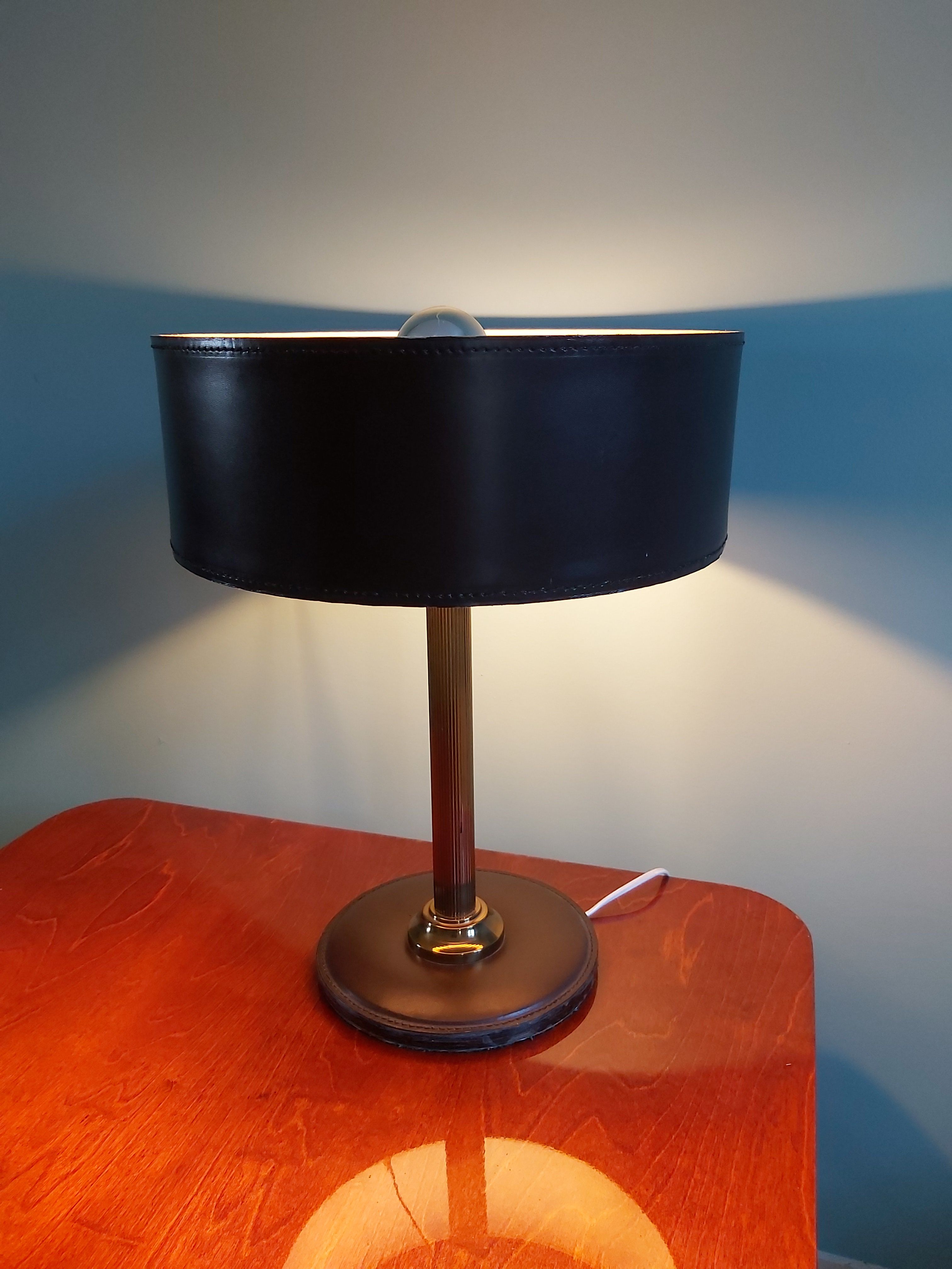 Brown leather desk lamp and brass foot, 70s
