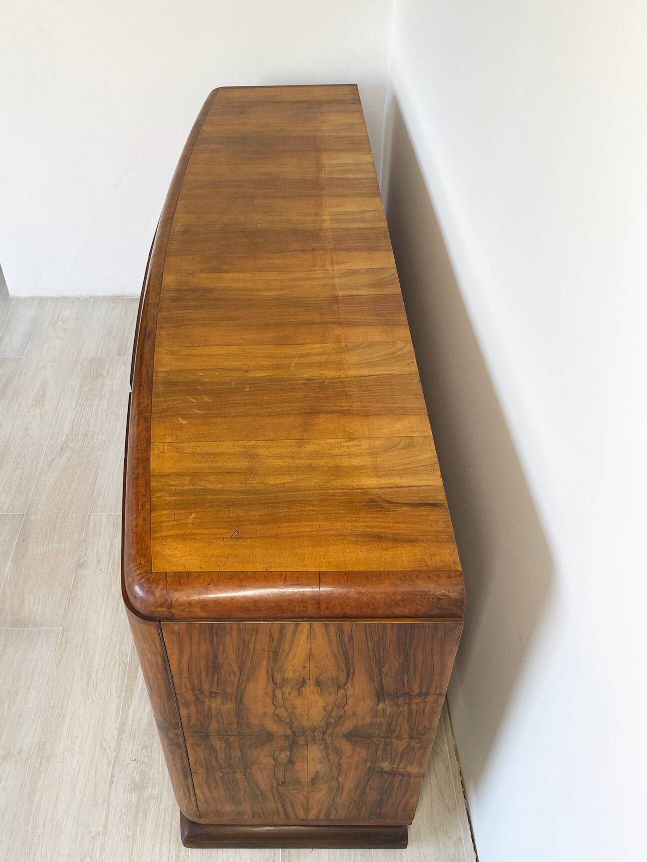 Impressionnant buffet Art déco italien des années 1920/1930