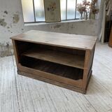 Central island trading counter in walnut