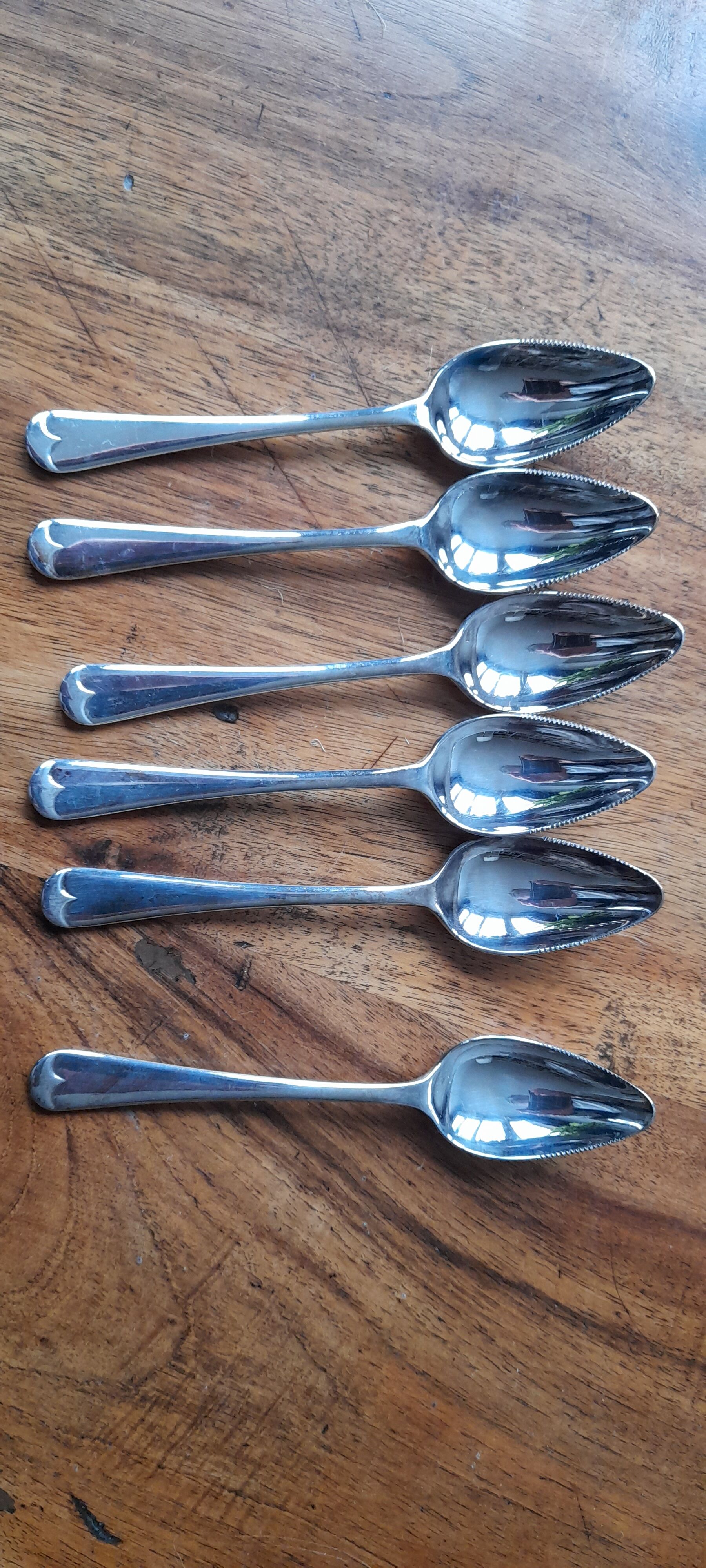 Grapefruit or melon spoons