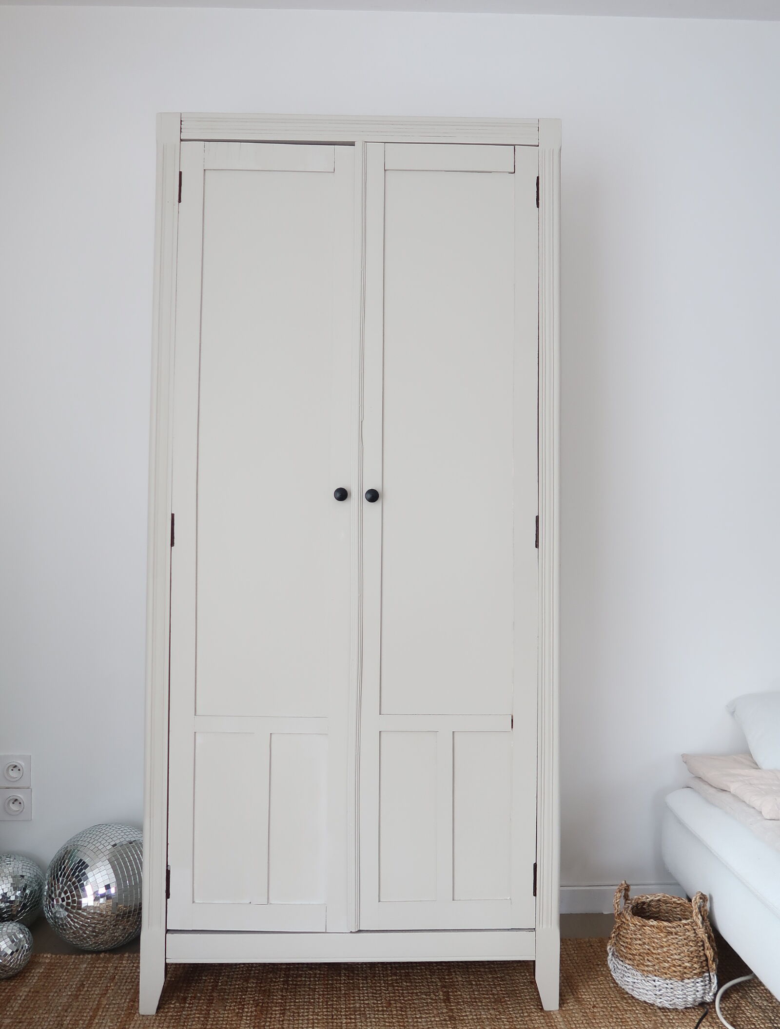 Armoire parisienne
