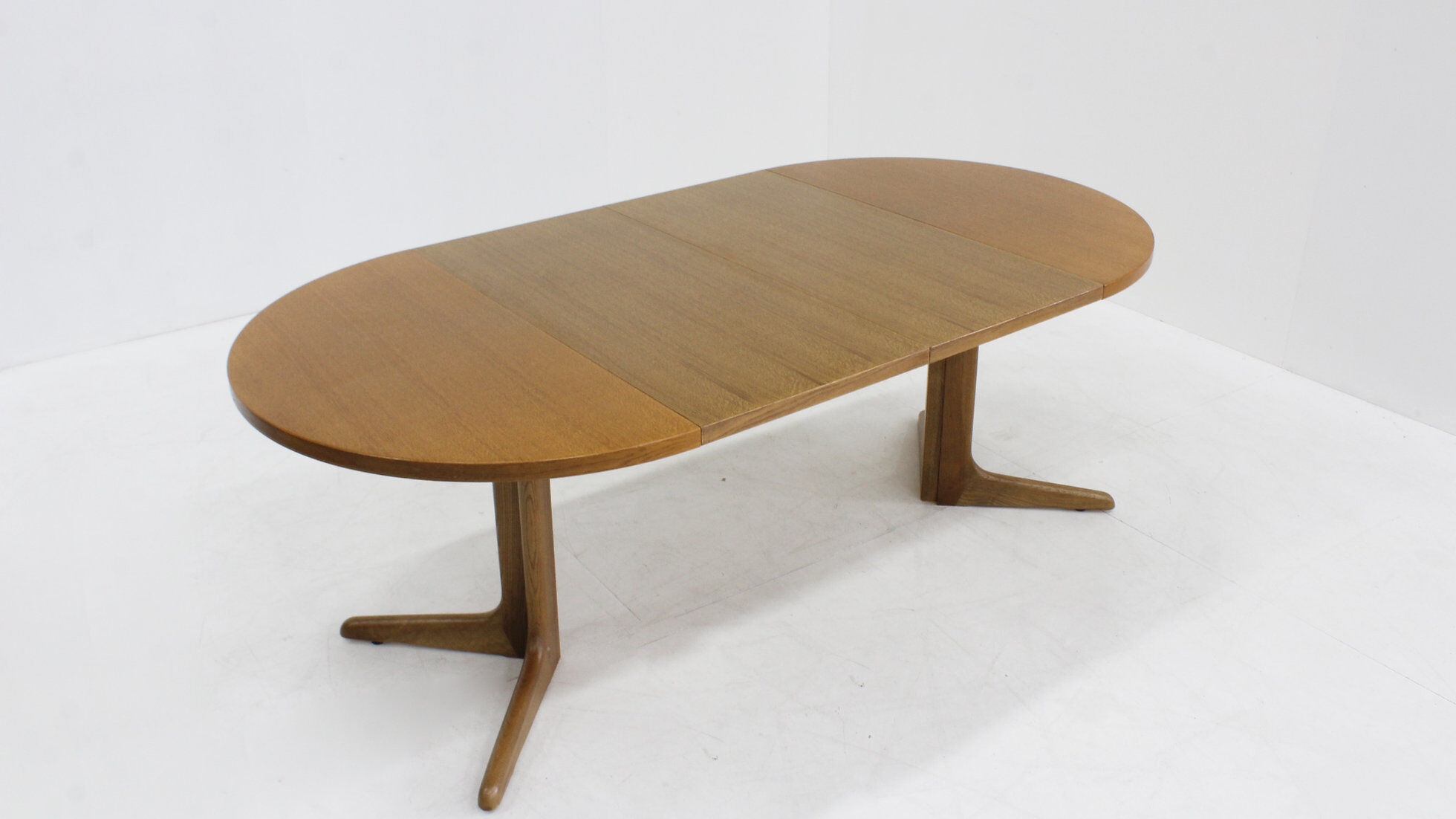 Table à manger ronde extensible danoise vintage des années 1960