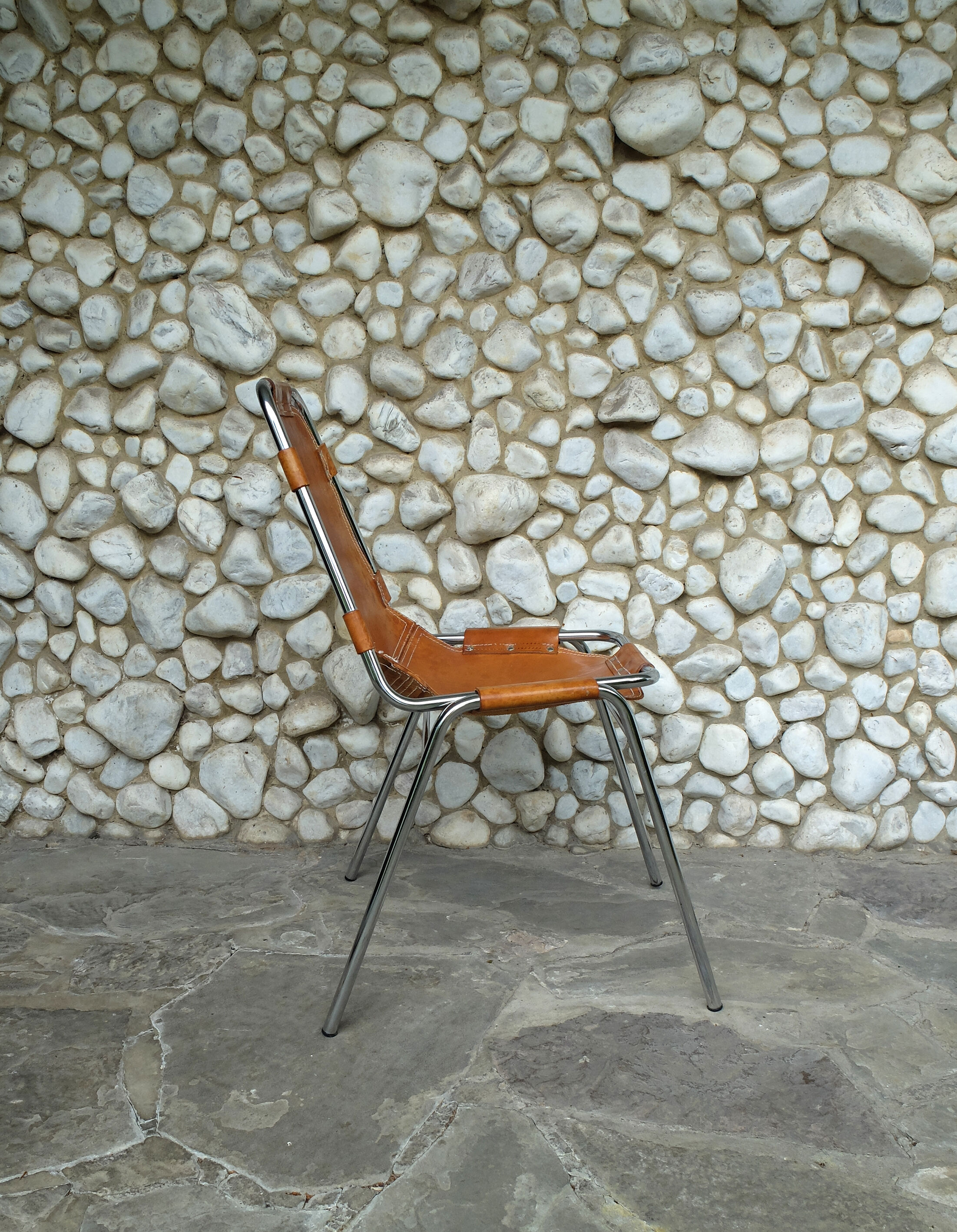 Chaise vintage Les Arcs en cuir, éditée par Dal Vera