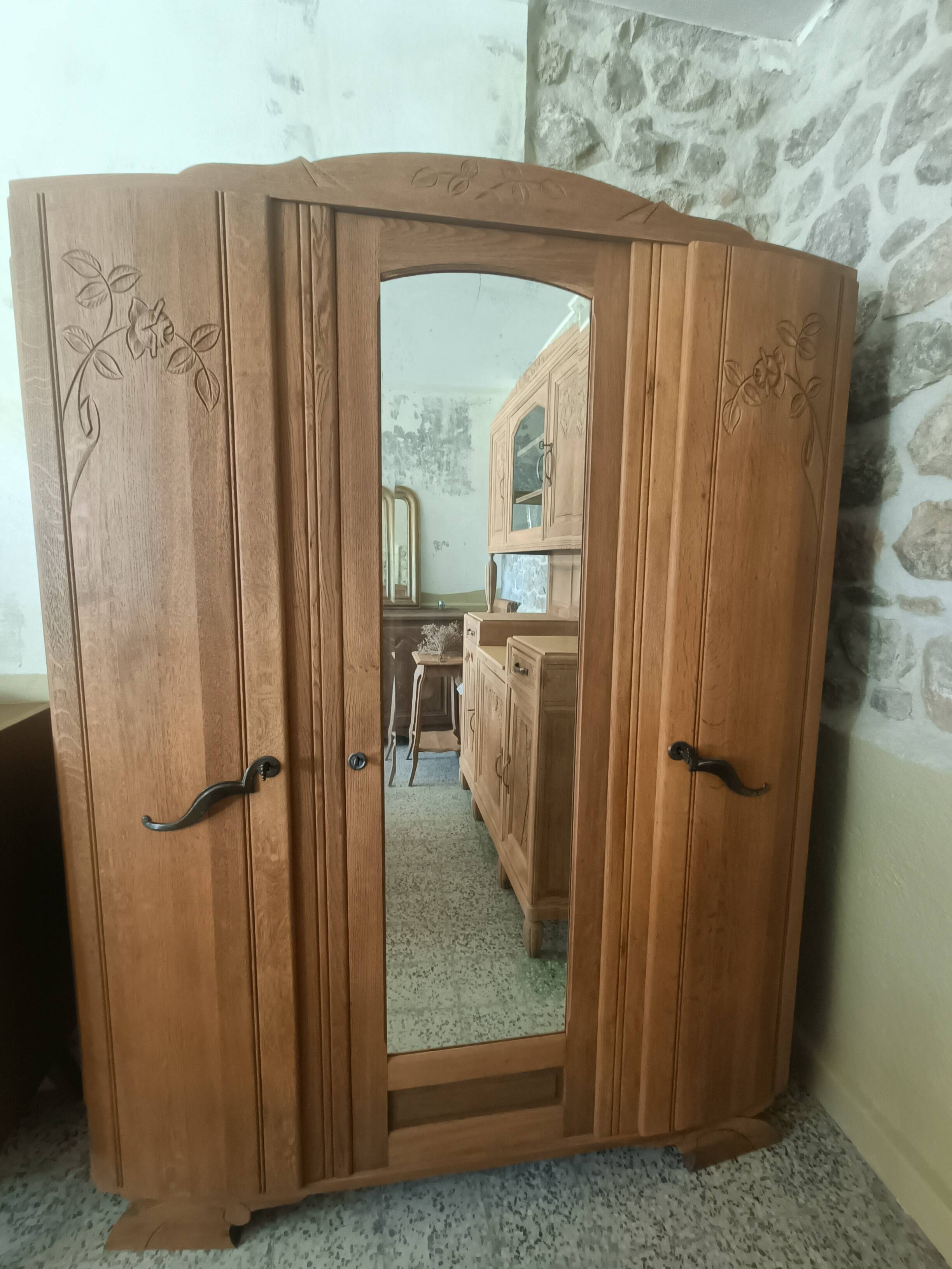 Armoire Art Déco rénovée