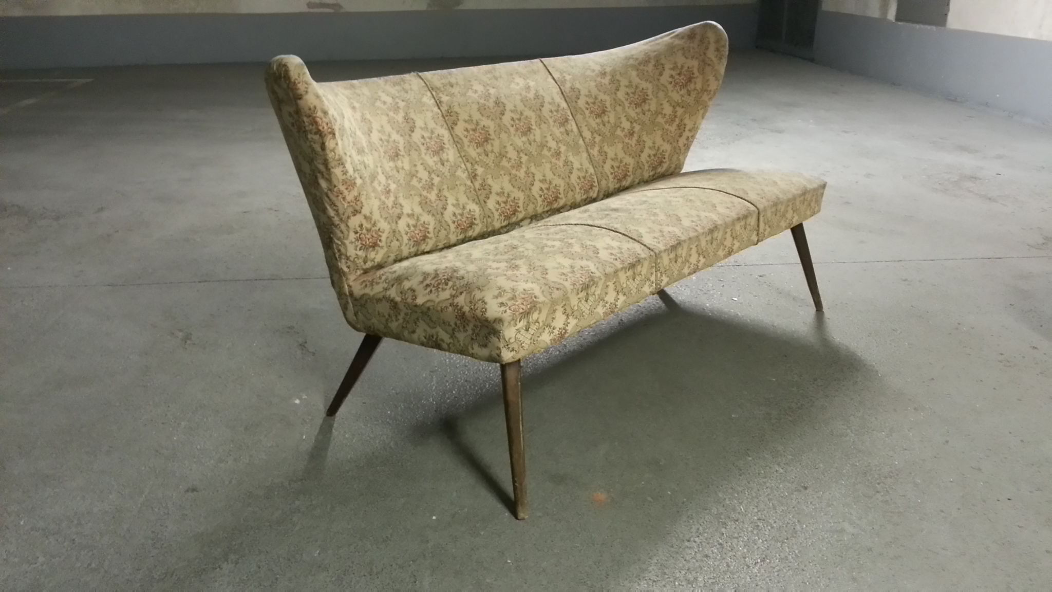 Canapé sofa cocktail années 50 sculptural