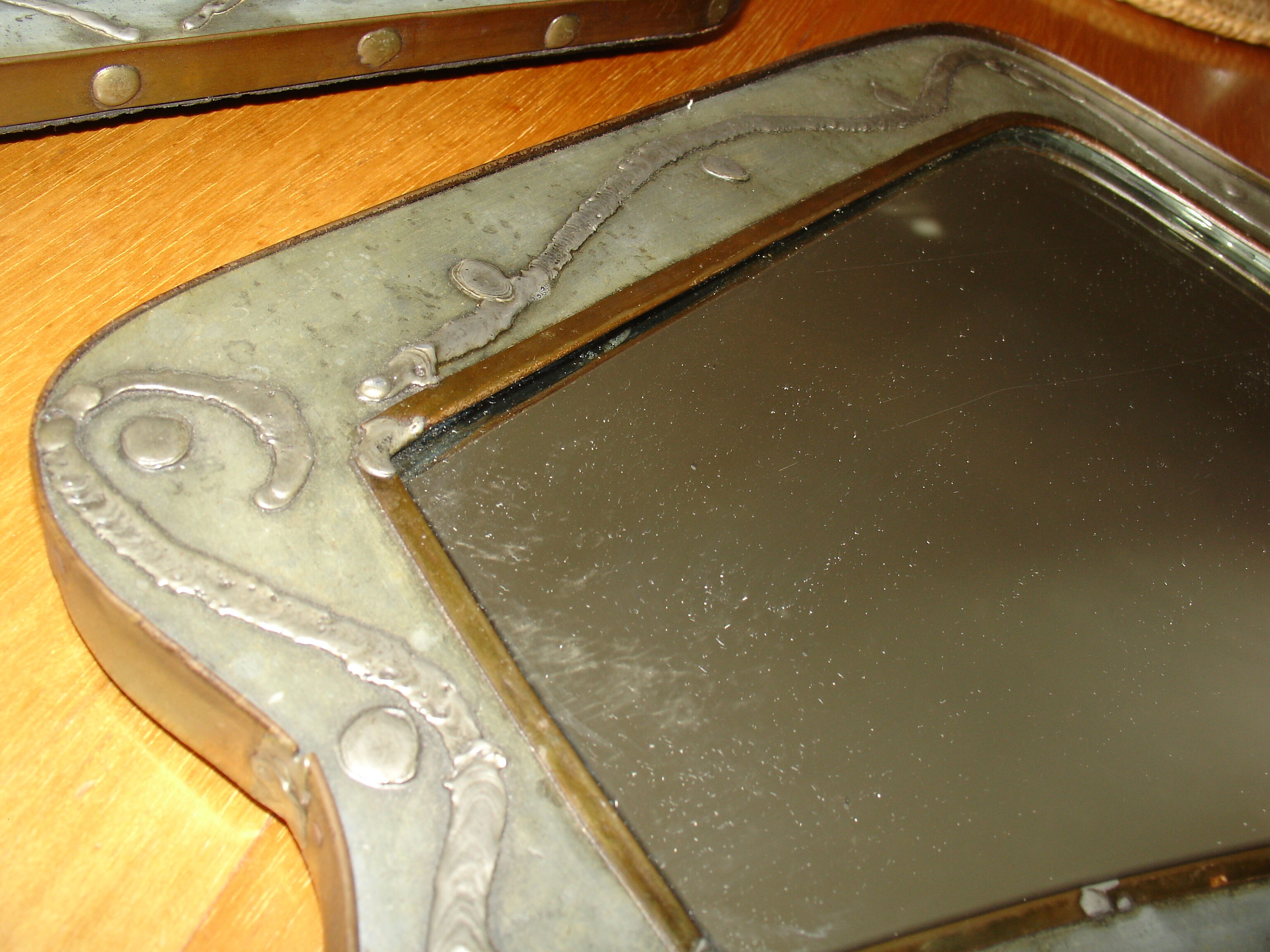 Pair of mirrors around 1950 in Tin and copper 28x35cm