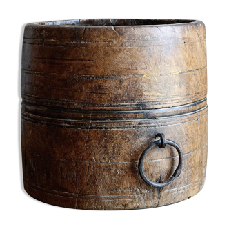 Pot ancien en bois