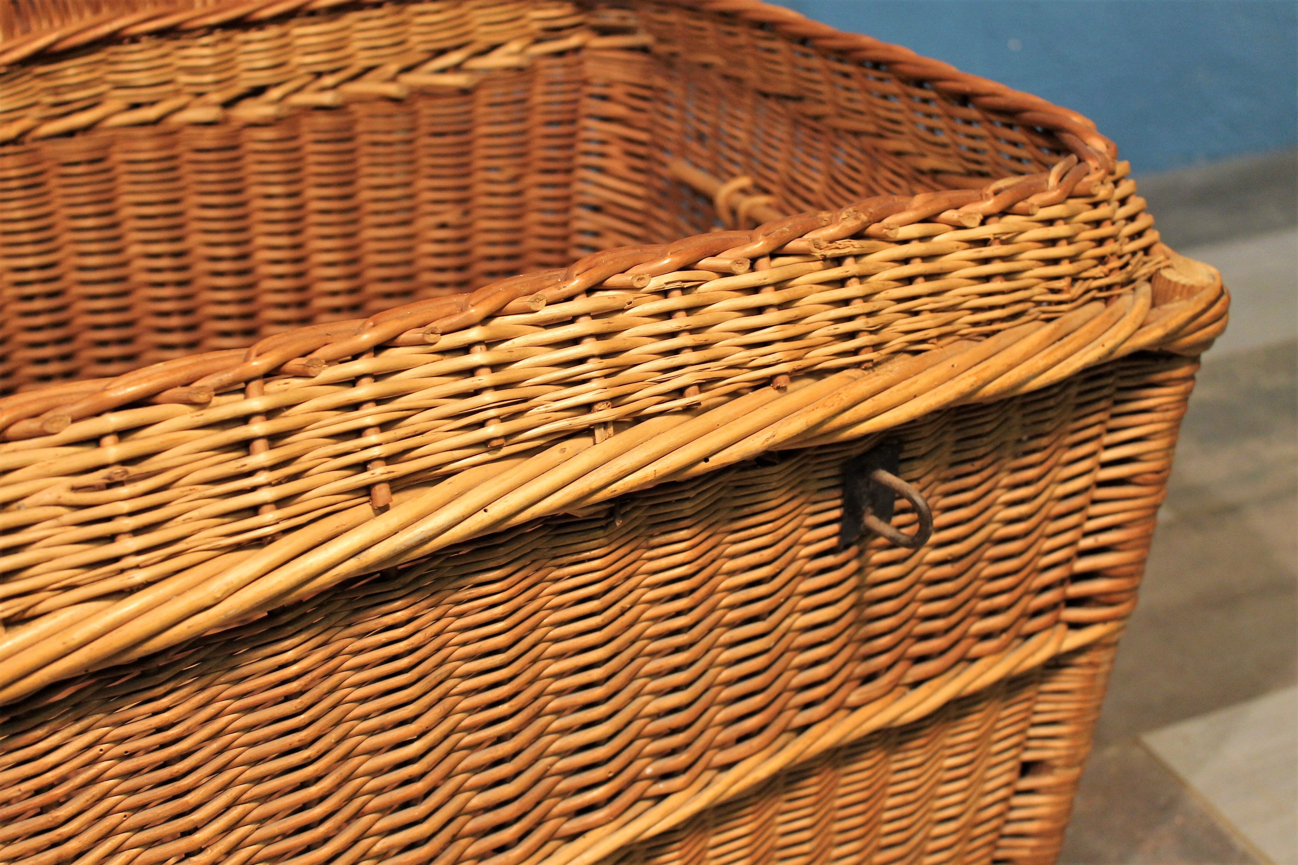 Trunk wicker 1930