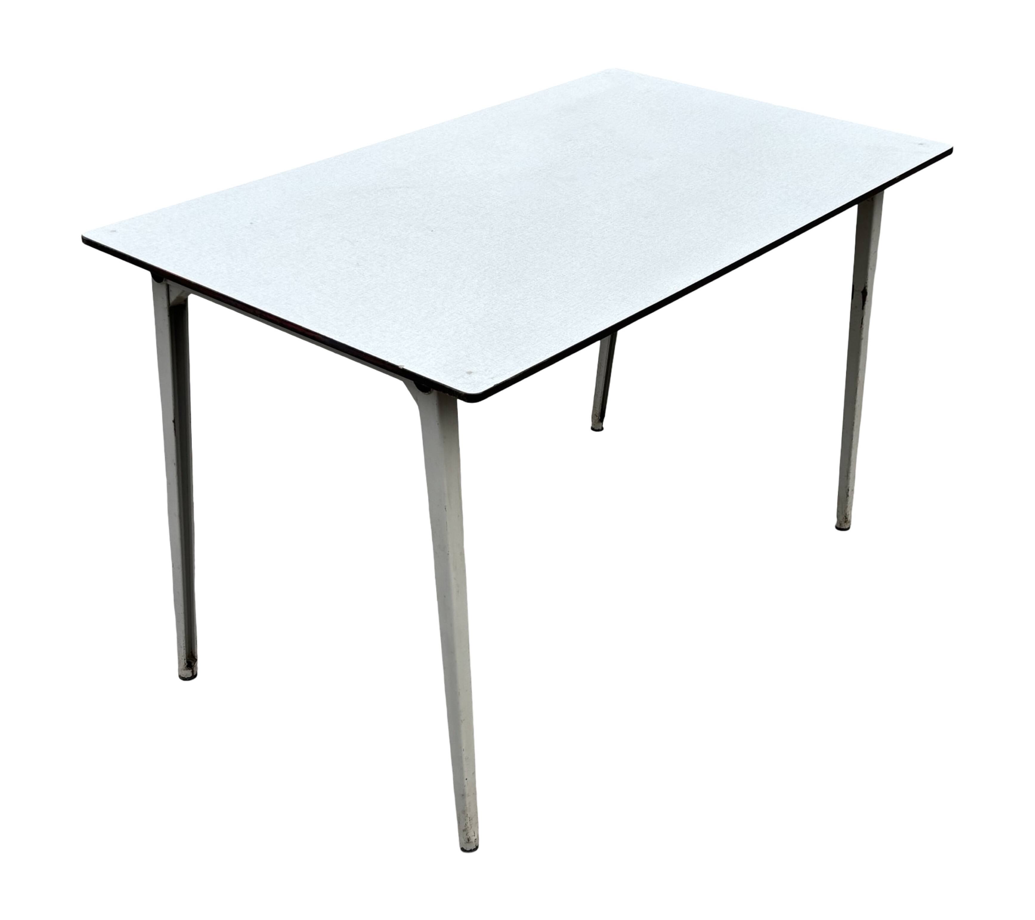 Vintage Reform dining table design Friso Kramer Ahrend de Cirkel