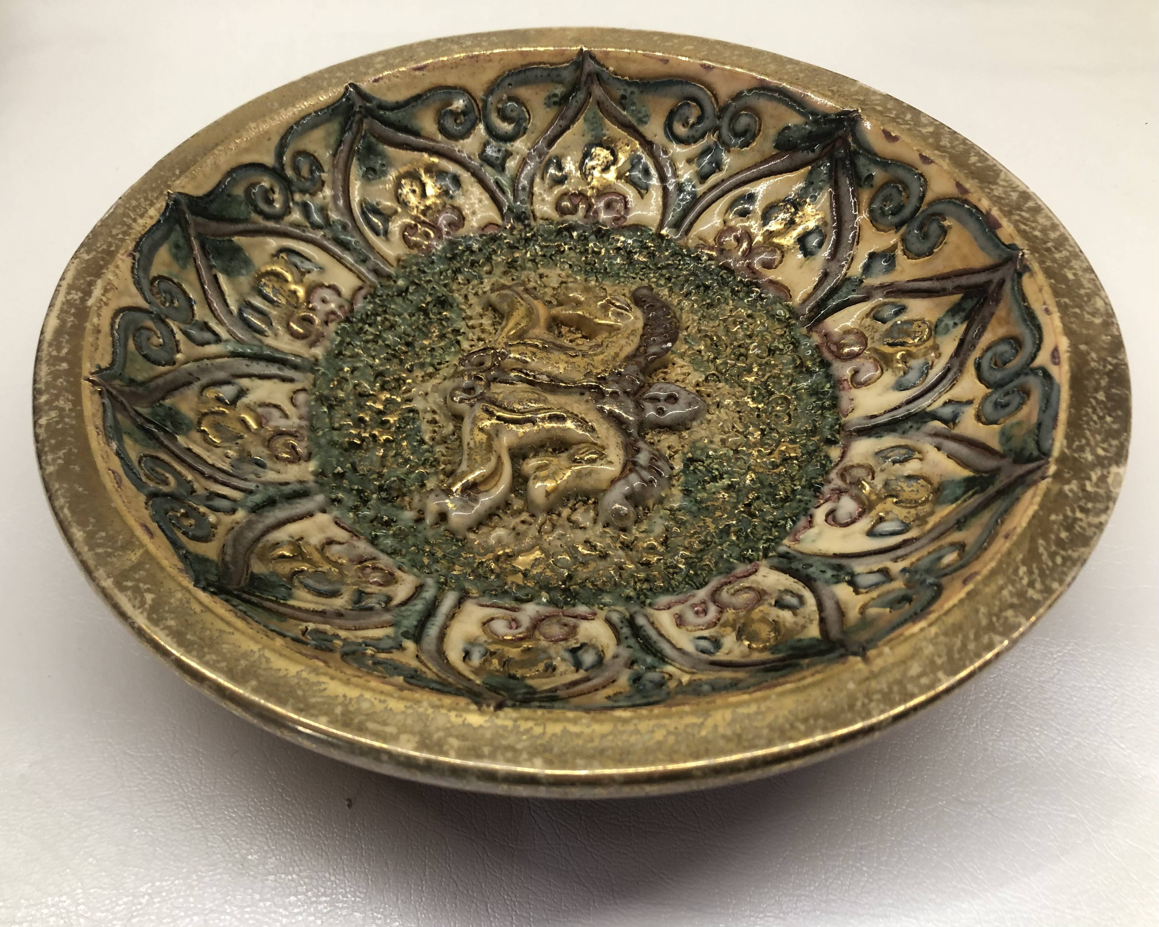 Plat en céramique de Nimy par Georges Destrebecq