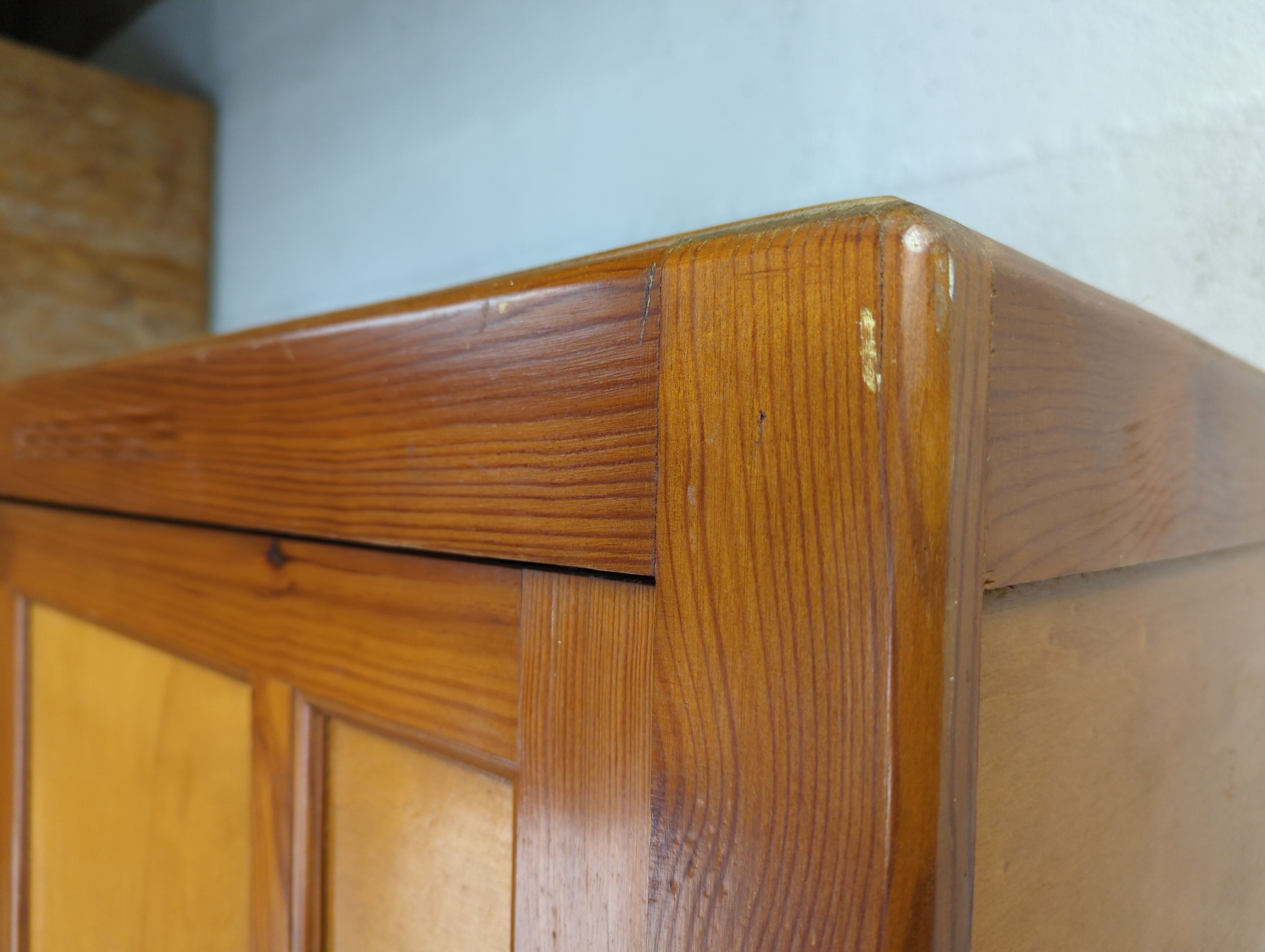 Armoire bonnetière une porte avec penderie