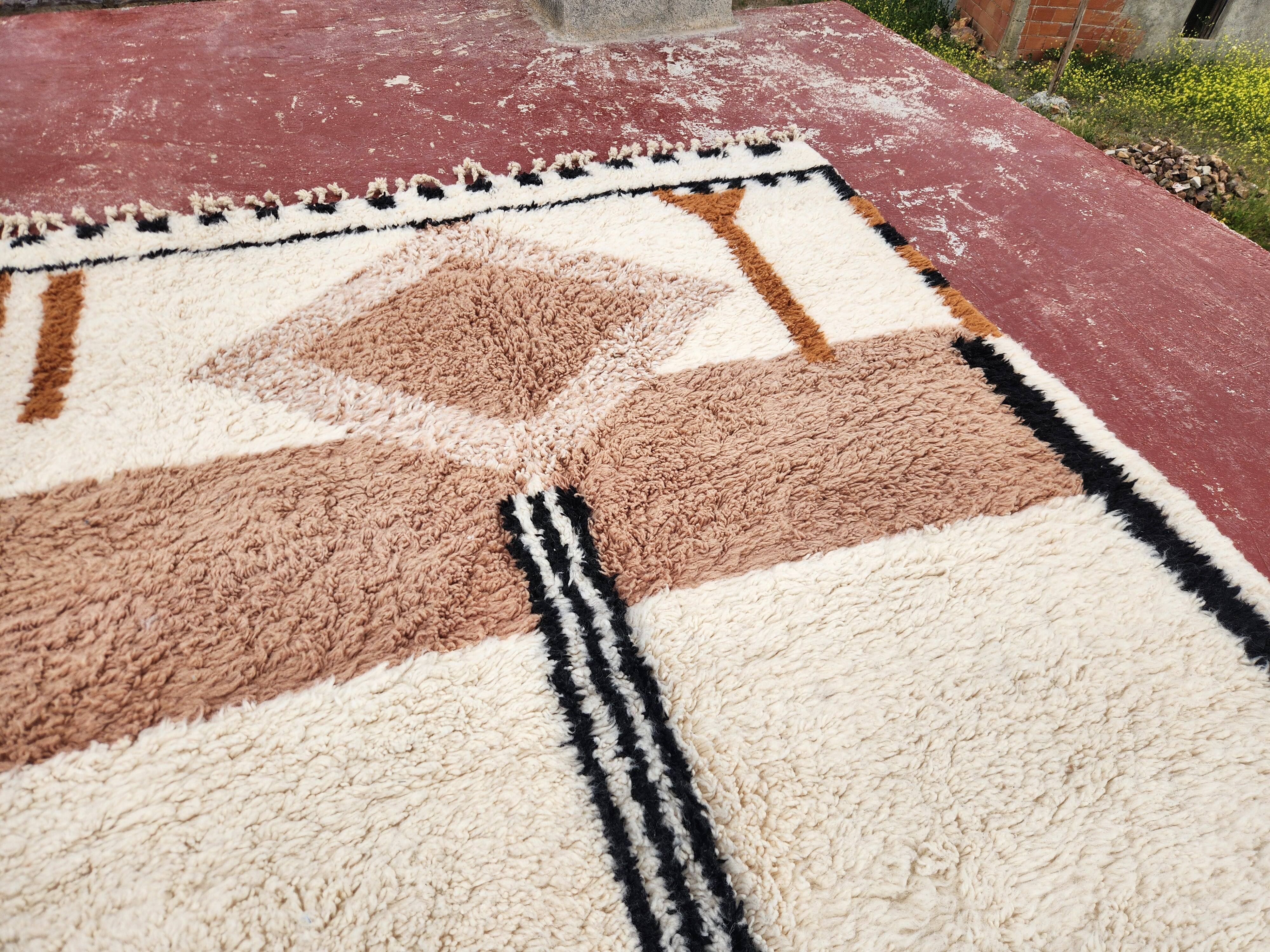 Large Beni Ouarain rug 300x206 cm – Thick wool – Geometric patterns