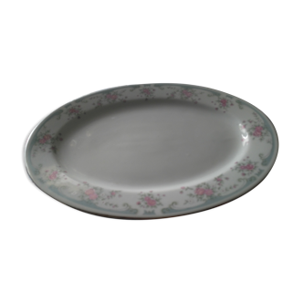 Oval dish decorated with delicate flowers