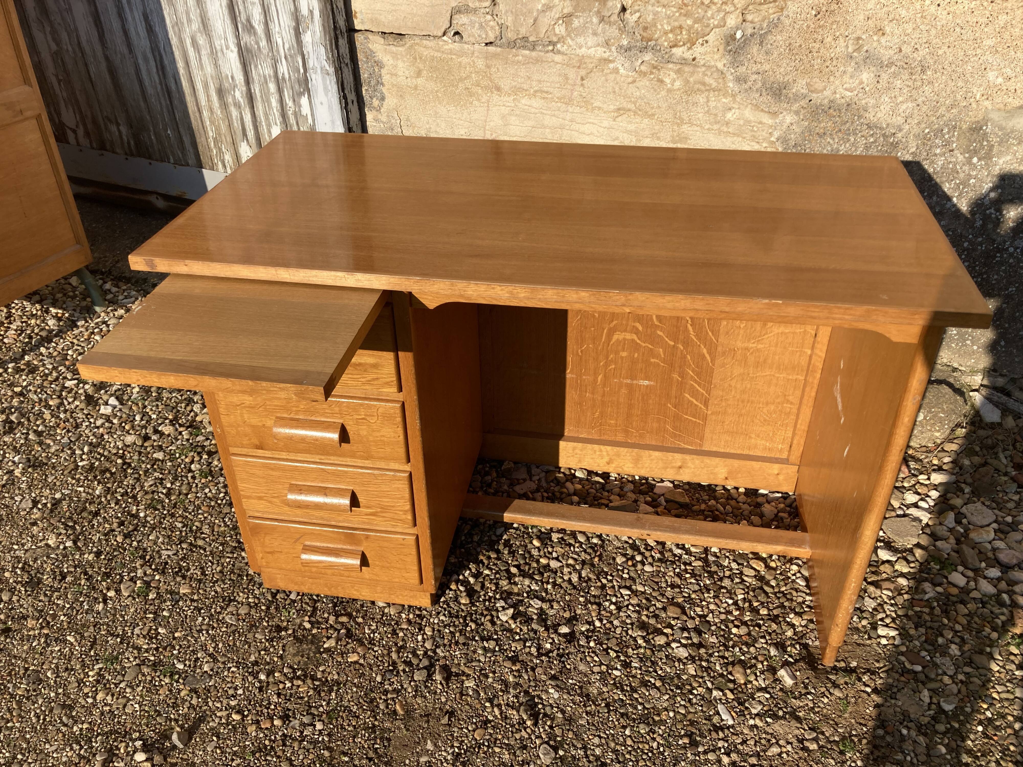 Oak administration office