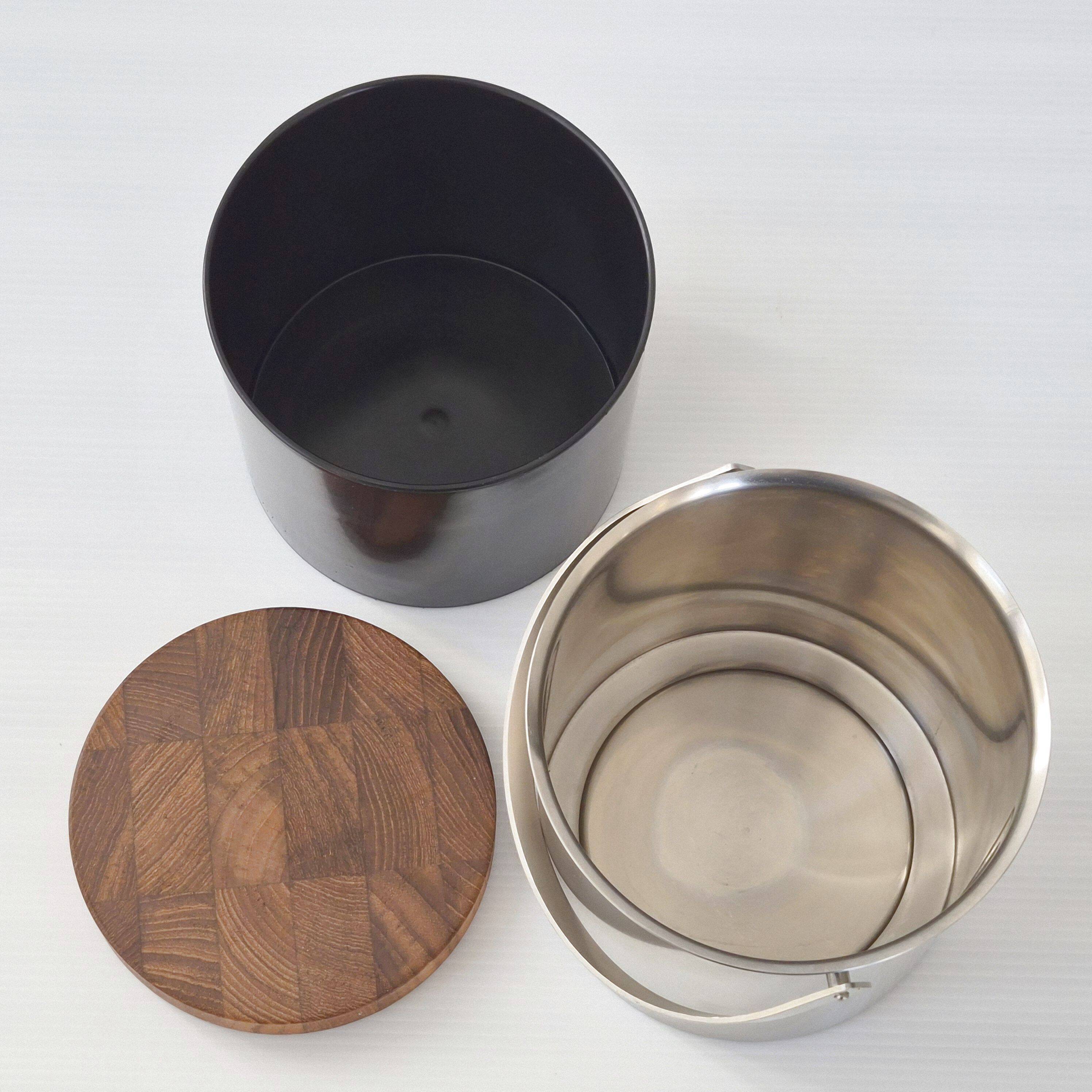 Ice bucket by Arne Jacobsen for Stelton 1960 vintage